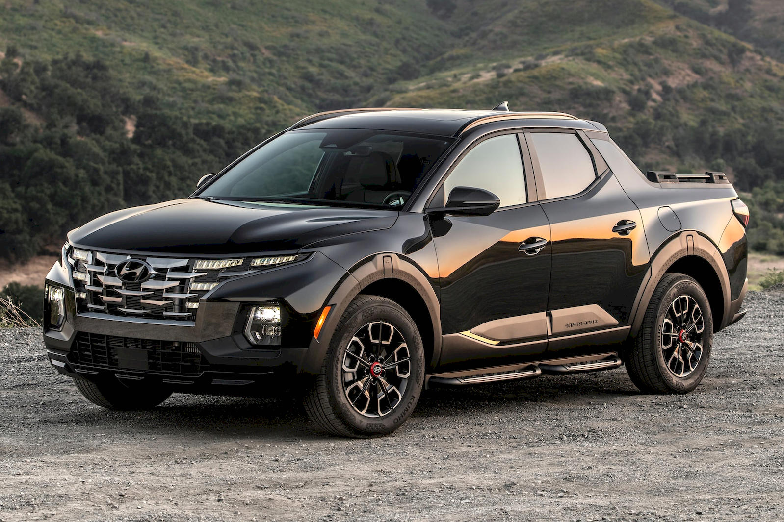 2024 Hyundai Santa Cruz bunker with XRT variant