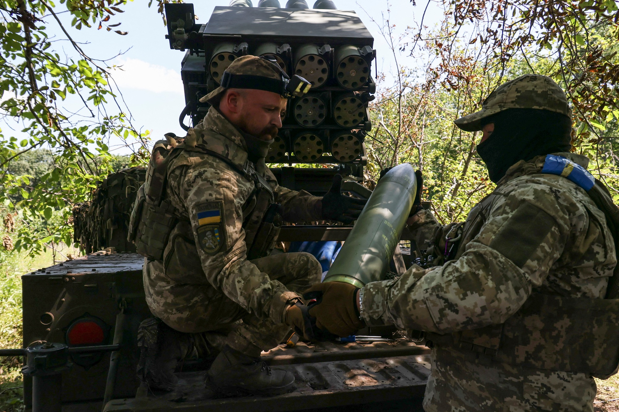 Lính tiền tuyến hy vọng Ukraine gia nhập NATO  - Ảnh 1.