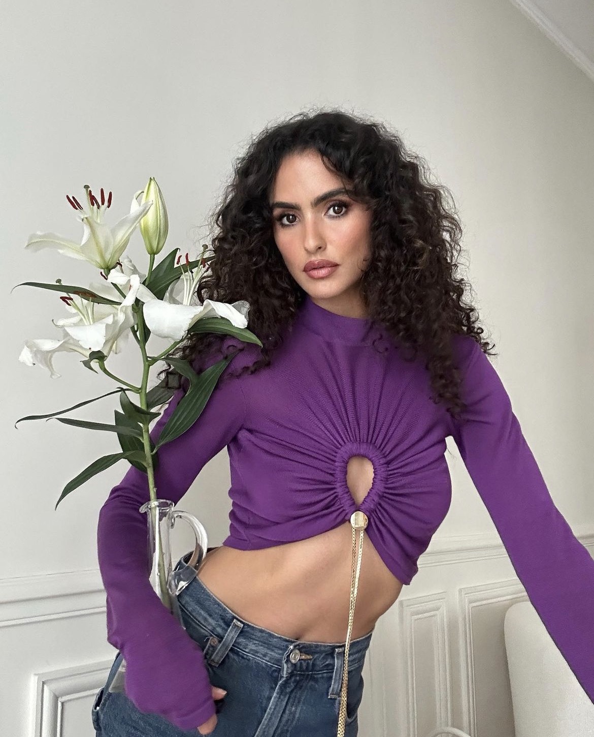 JOCASTA TOP – ÁO CROP XẾP NẾP PHỐI HOA THỦ CÔNG