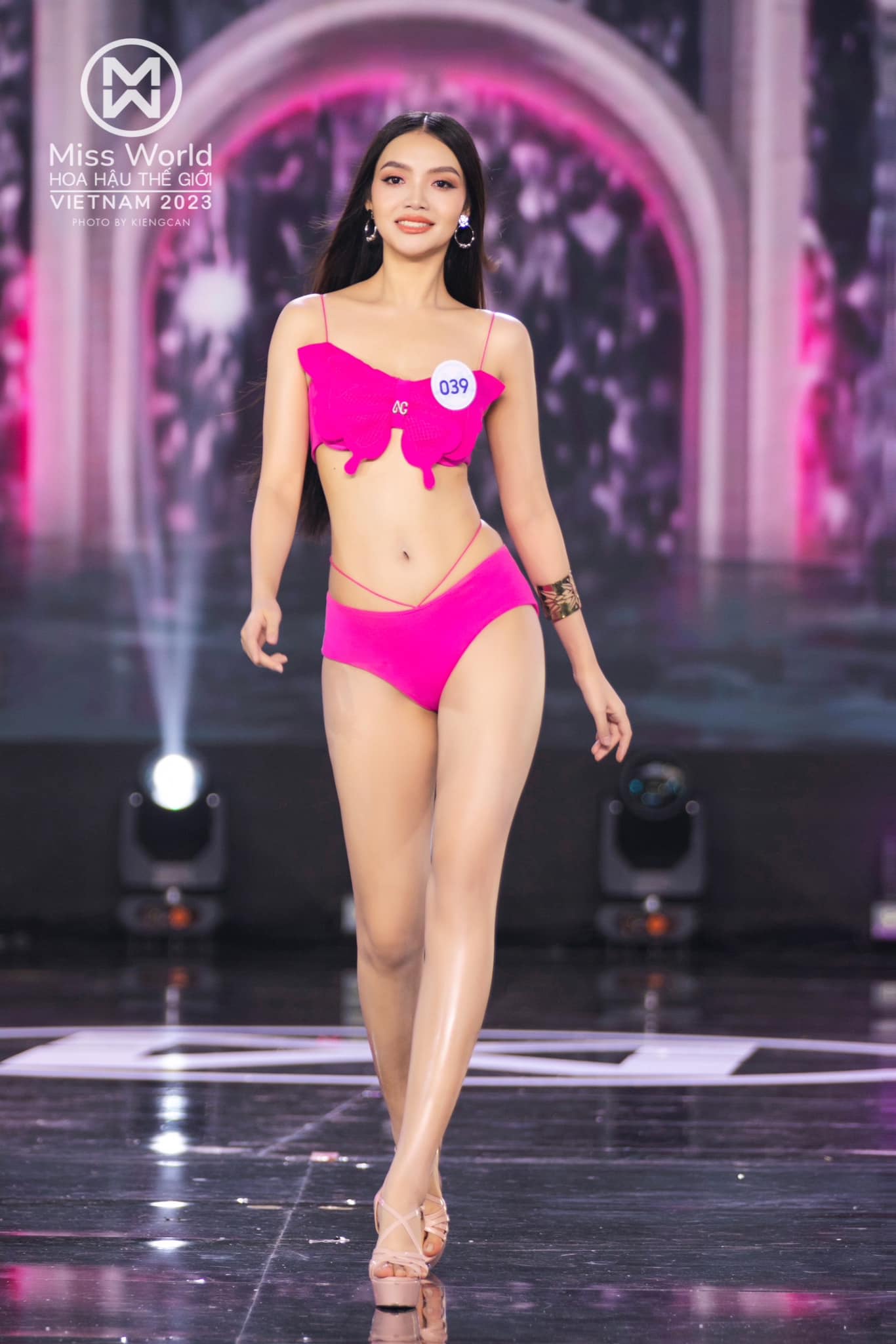 Loạt người đẹp có vòng eo 'con kiến' của Hoa hậu Thế giới Việt Nam 2023 - Ảnh 13.