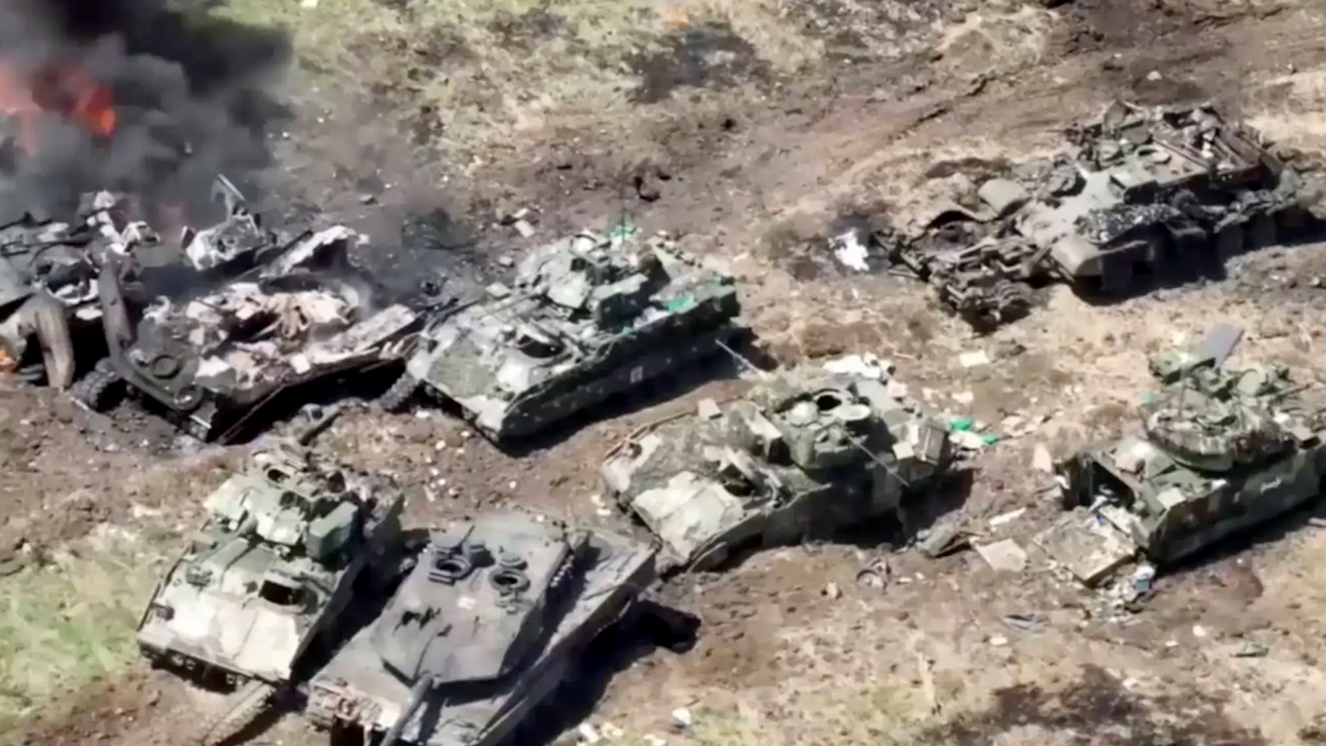 Forbes: Trận phản công thảm họa khiến Kyiv tổn thất nặng xe tăng-bọc thép - Ảnh 1.