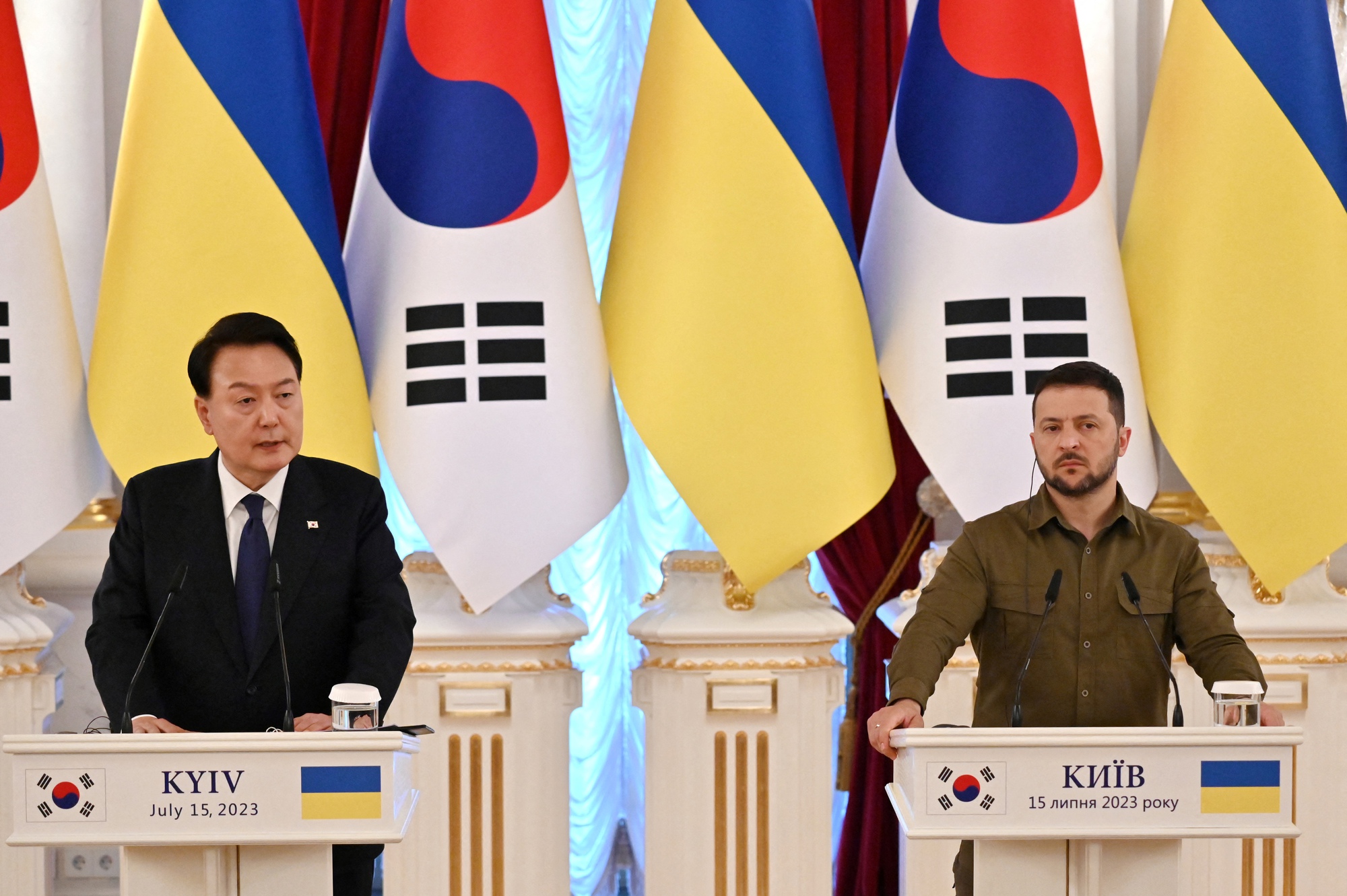 Chùm ảnh: Tổng thống Hàn Quốc và phu nhân thăm Ukraine - Ảnh 8.