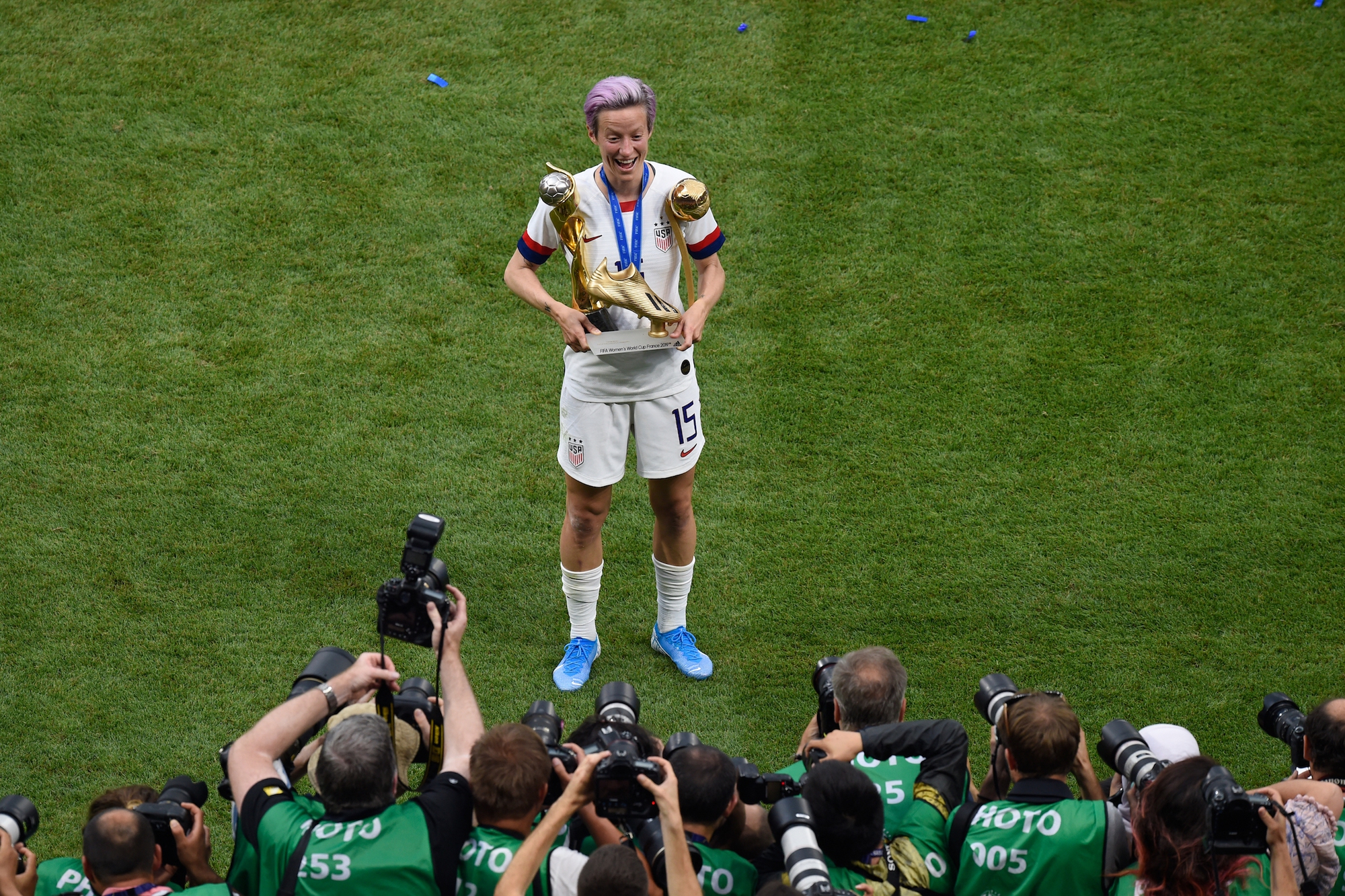 Megan Rapinoe: Biểu tượng nữ quyền và vũ điệu cuối ở sân khấu World Cup - Ảnh 6.
