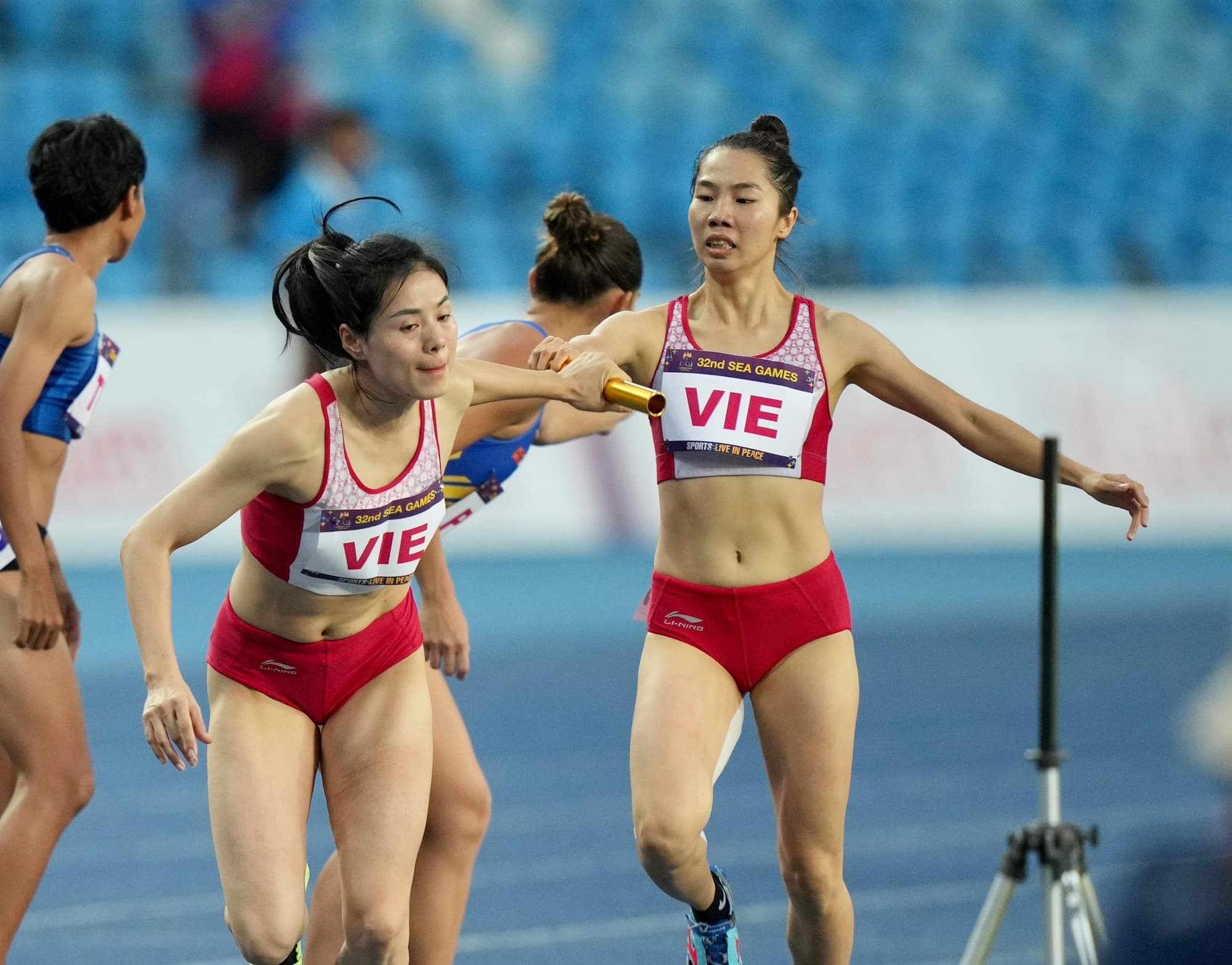 Nóng: Việt Nam xuất sắc đoạt HCV 4x400 m nữ giải điền kinh vô địch châu Á 2023 - Ảnh 6.
