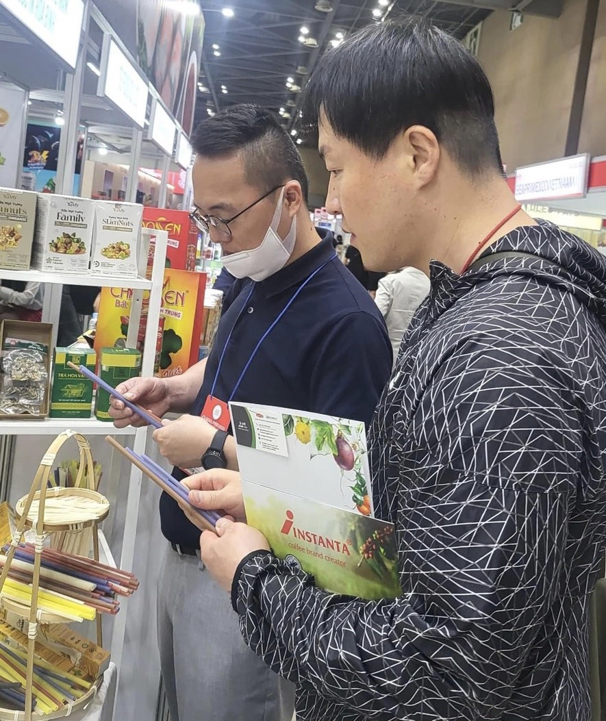 Ống hút gạo dễ phân hủy, an toàn cho sức khỏe - Ảnh 2. Ống hút gạo dễ phân hủy, an toàn cho sức khỏe - Ảnh 2.