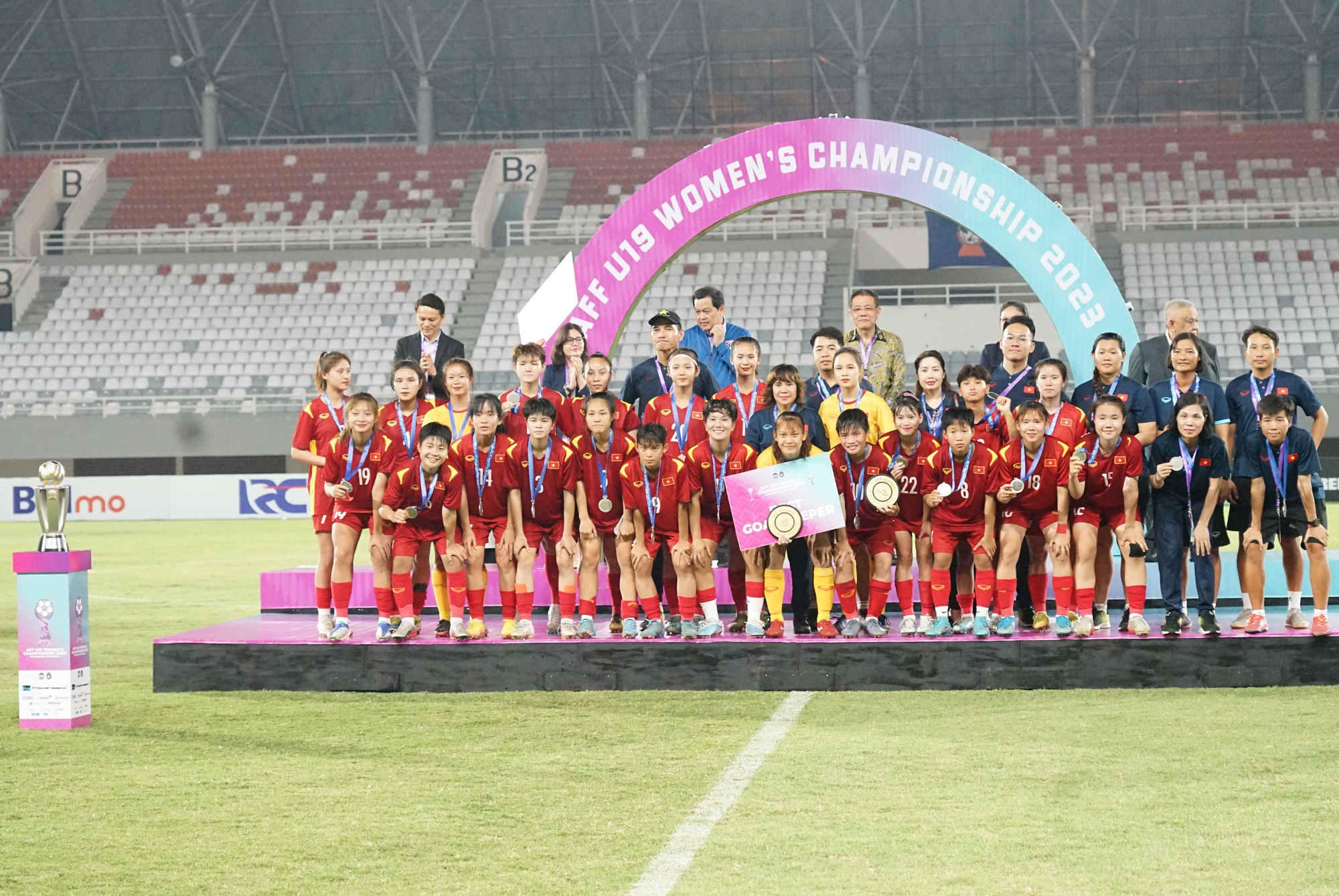 2 cầu thủ nữ U.19 Việt Nam giành giải xuất sắc nhất Đông Nam Á - Ảnh 5.