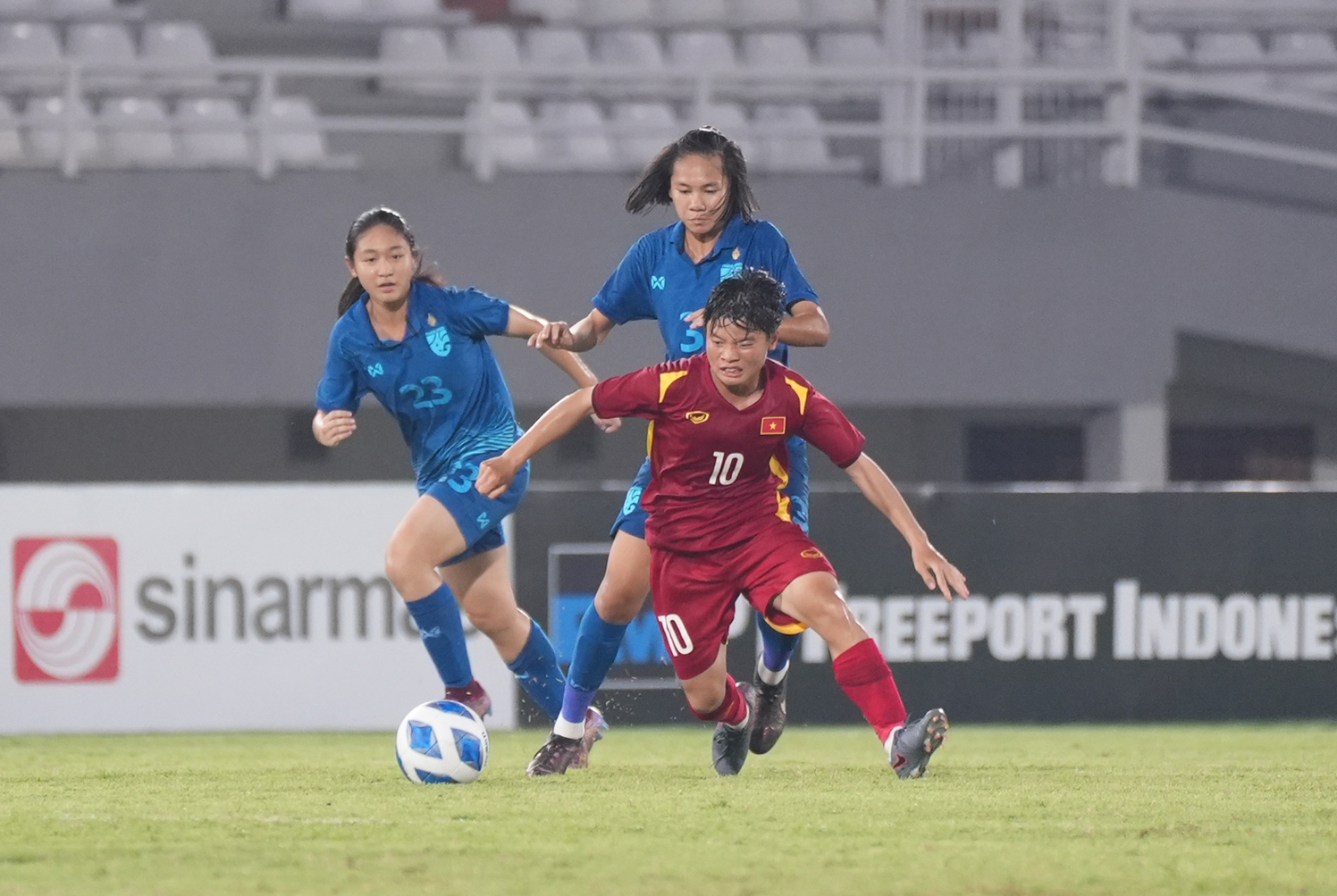 2 cầu thủ nữ U.19 Việt Nam giành giải xuất sắc nhất Đông Nam Á - Ảnh 4.