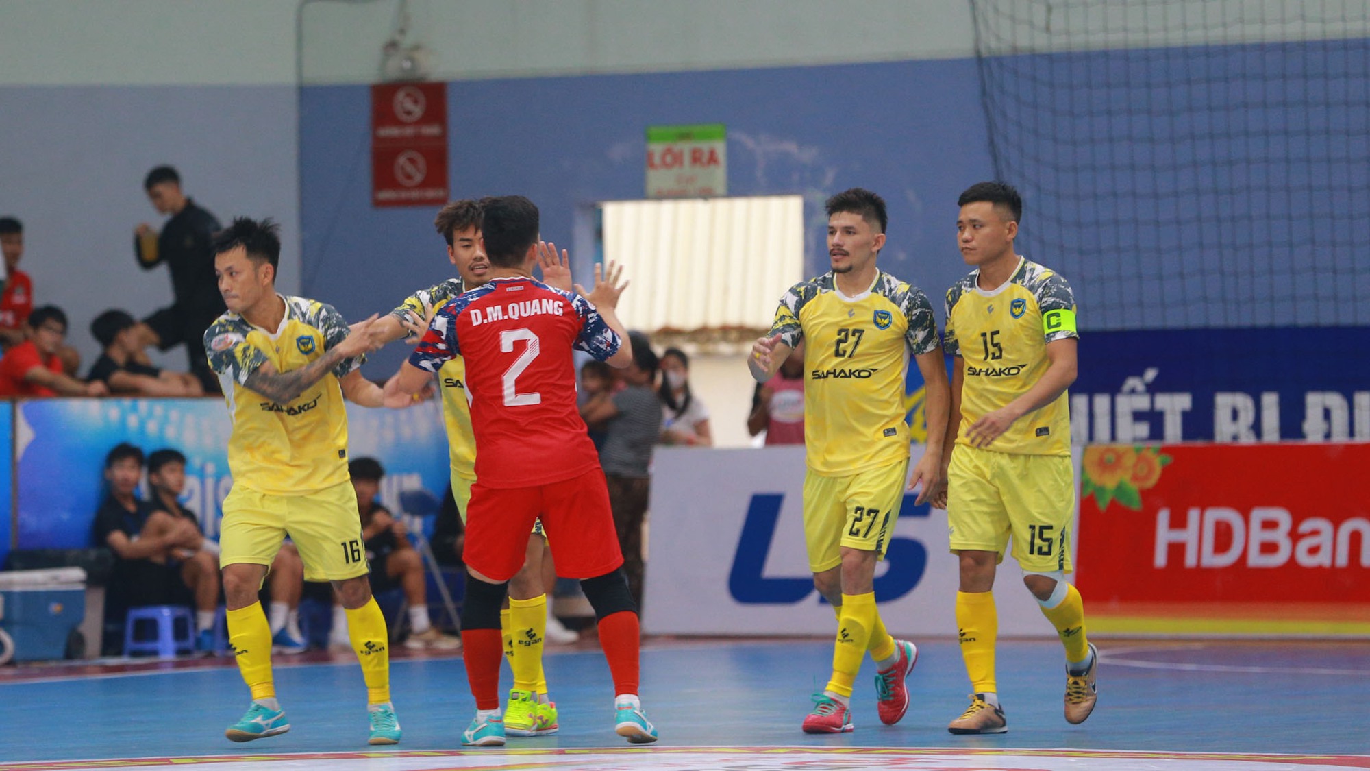 CLB Sahako trở lại cuộc đua vô địch với CLB Thái Sơn Nam