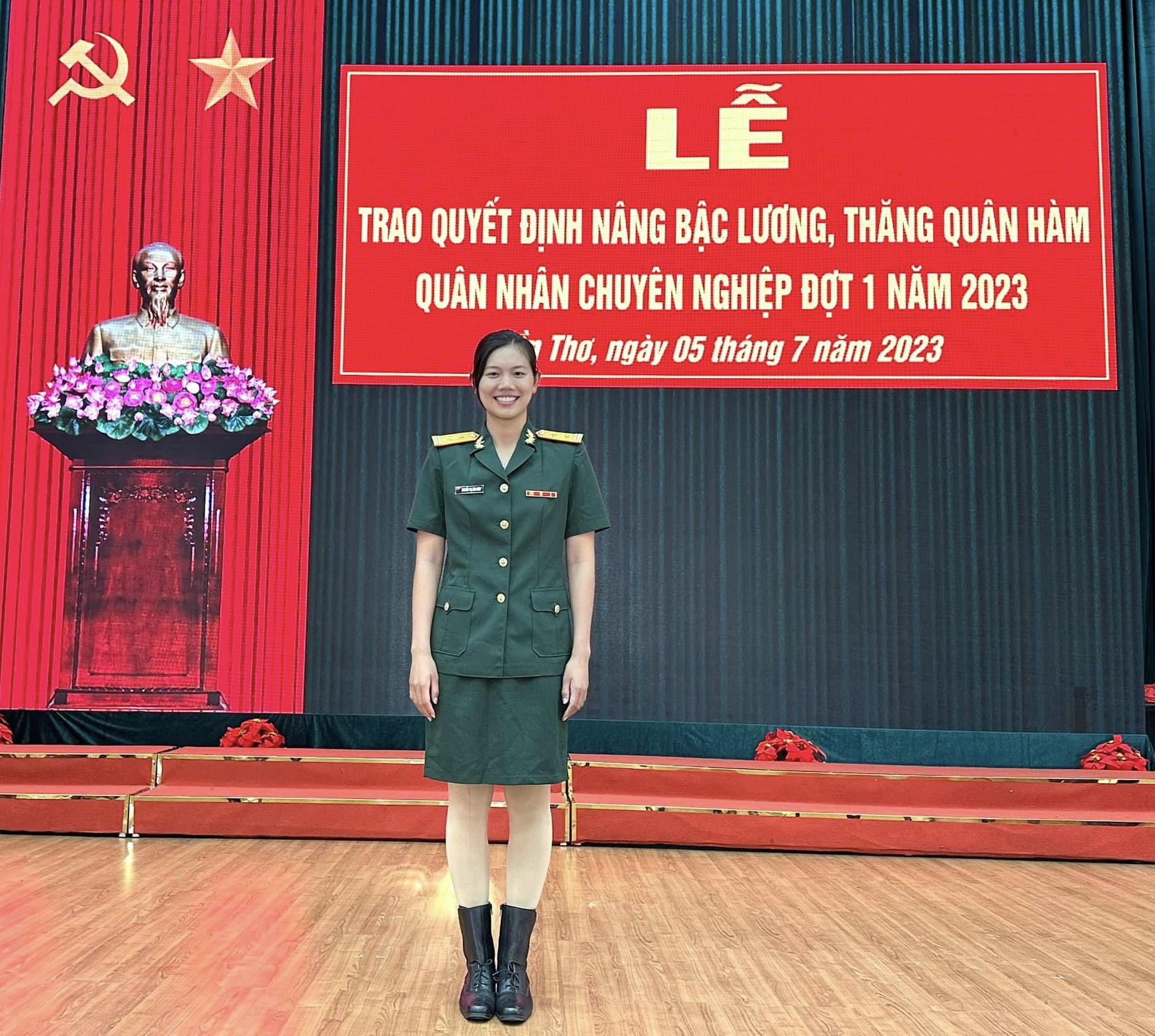 Ánh Viên trở thành trung tá quân nhân chuyên nghiệp trẻ nhất Việt Nam - Ảnh 1.