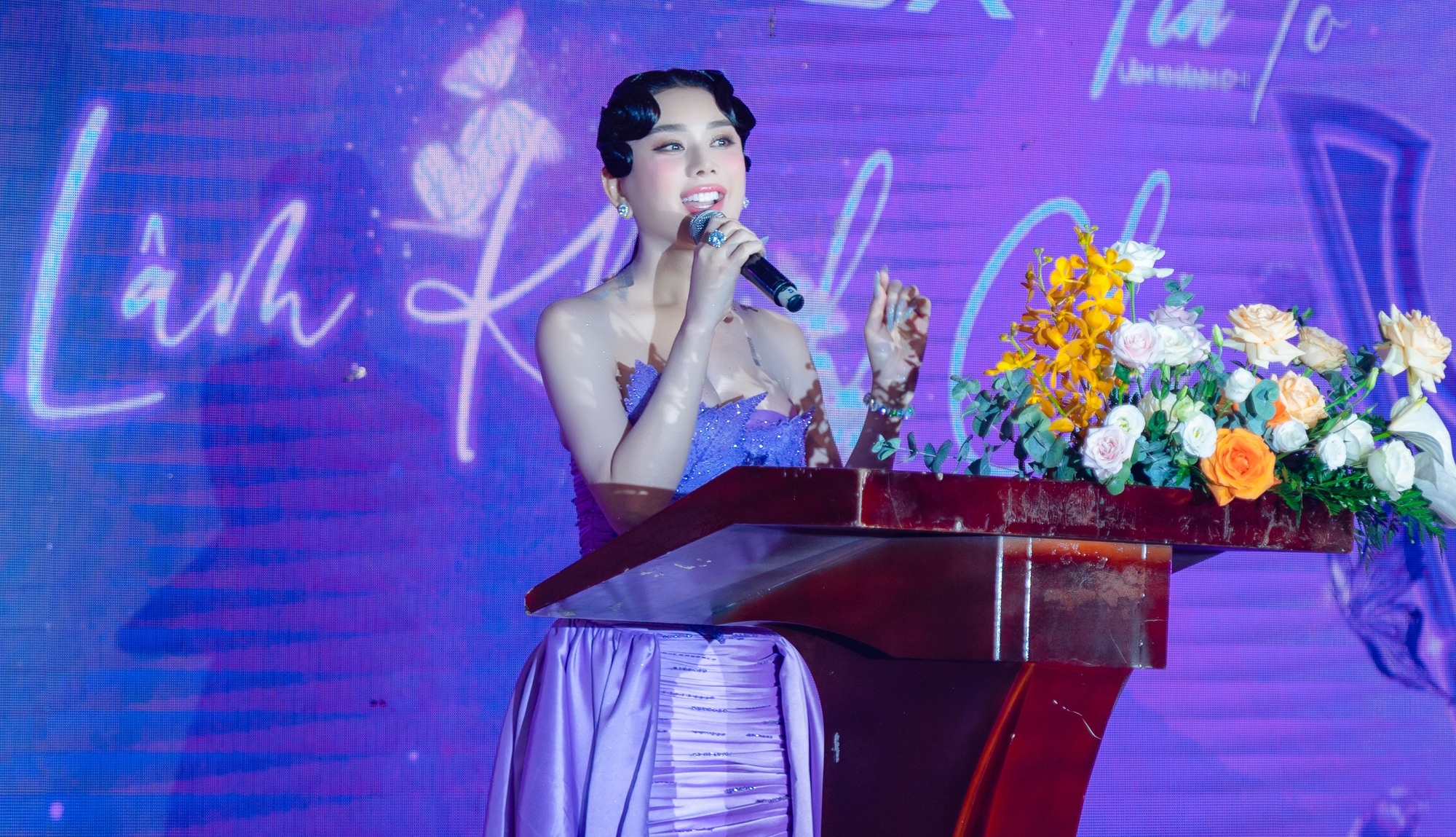 Hà Trí Quang - Thanh Đoàn đến chúc mừng Lâm Khánh Chi lên chức bà chủ - Ảnh 2.