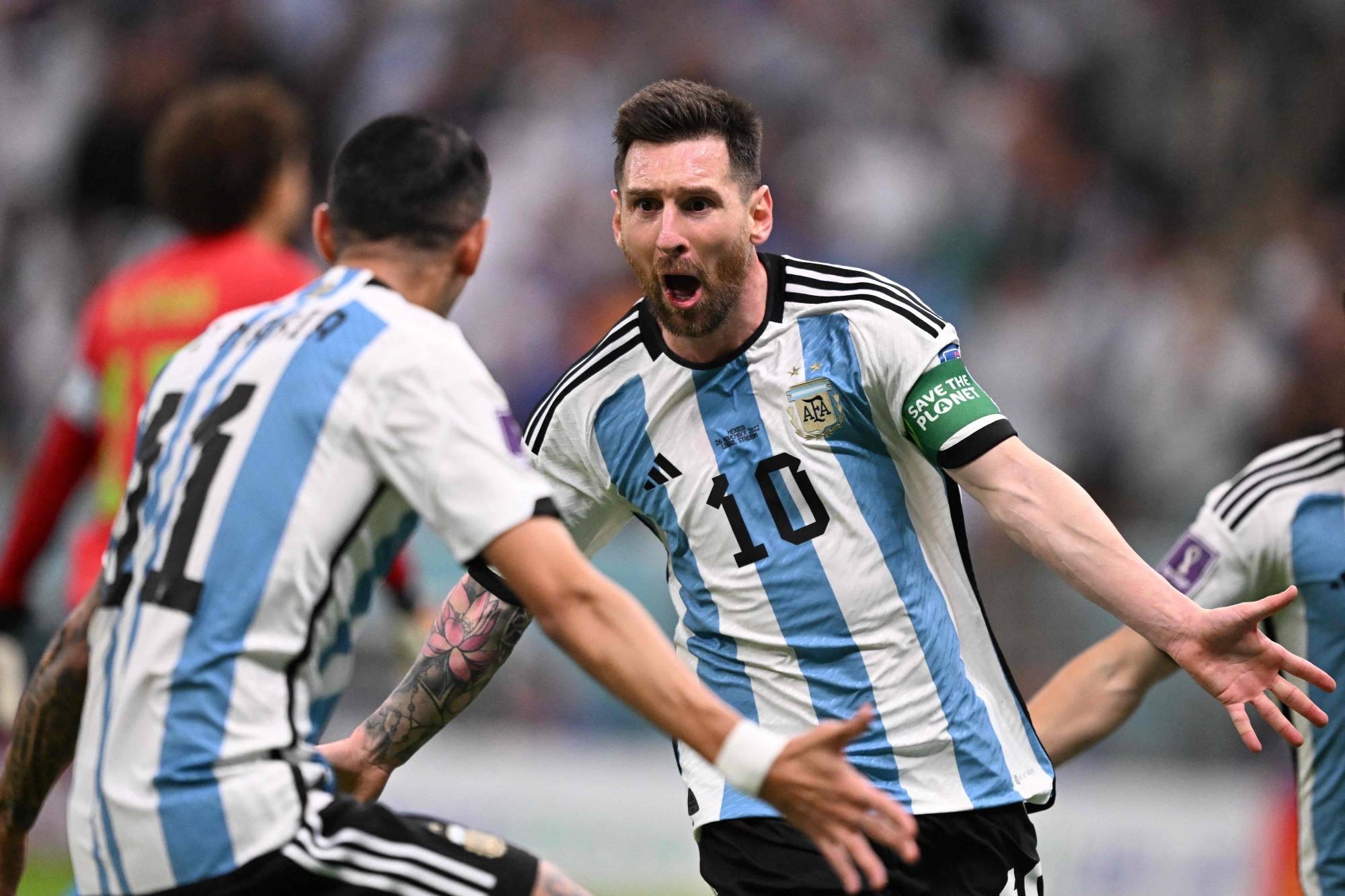 Messi và đồng đội kè kè bình oxy trước thử thách độ cao tại Bolivia - Ảnh 4.
