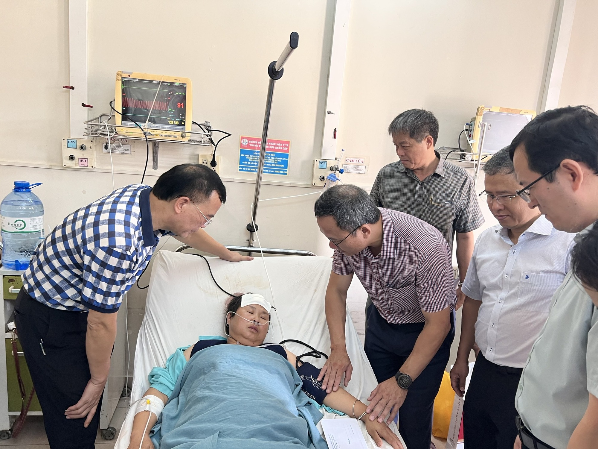 Tai nạn nghiêm trọng tại Khánh Hòa: Xe sắp hết hạn kiểm định - Ảnh 1. Tai nạn nghiêm trọng tại Khánh Hòa: Xe sắp hết hạn kiểm định - Ảnh 1.