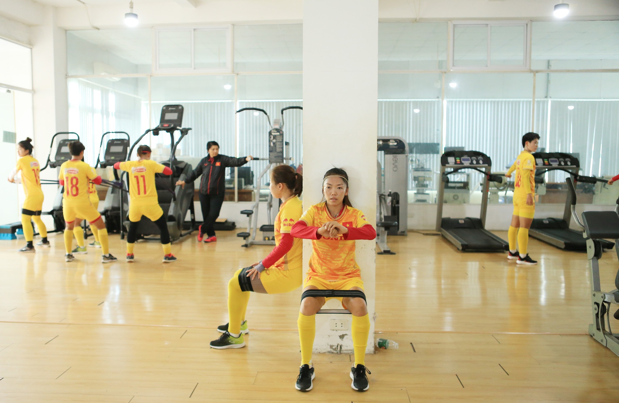 Đội tuyển nữ Việt Nam chốt nhân sự dự World Cup, 23 cầu thủ nhận hơn 16 tỉ đồng - Ảnh 2.