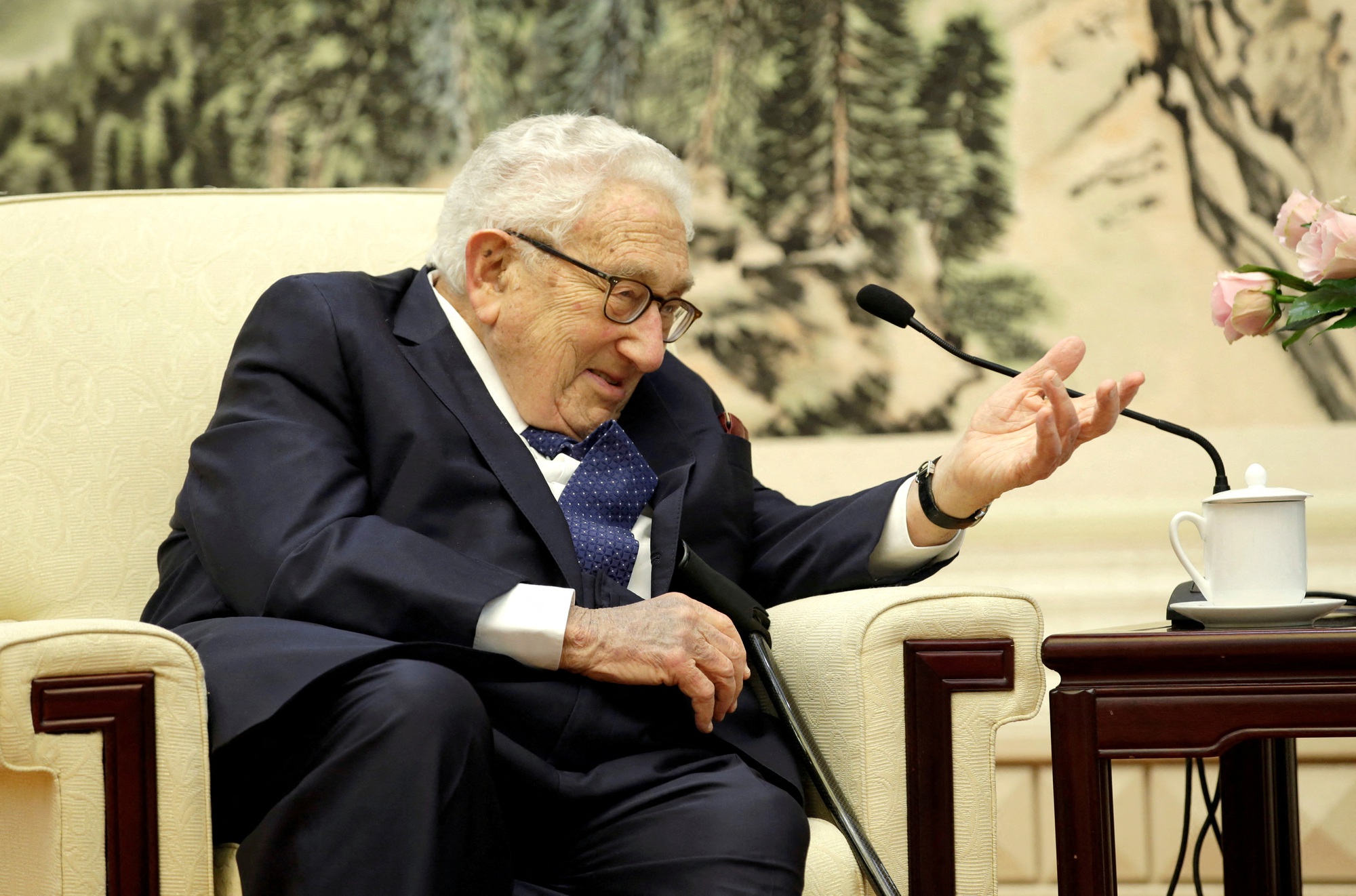 Nhà Trắng không vui vì sự tiếp đón dành cho ông Kissinger tại Trung Quốc - Ảnh 1.