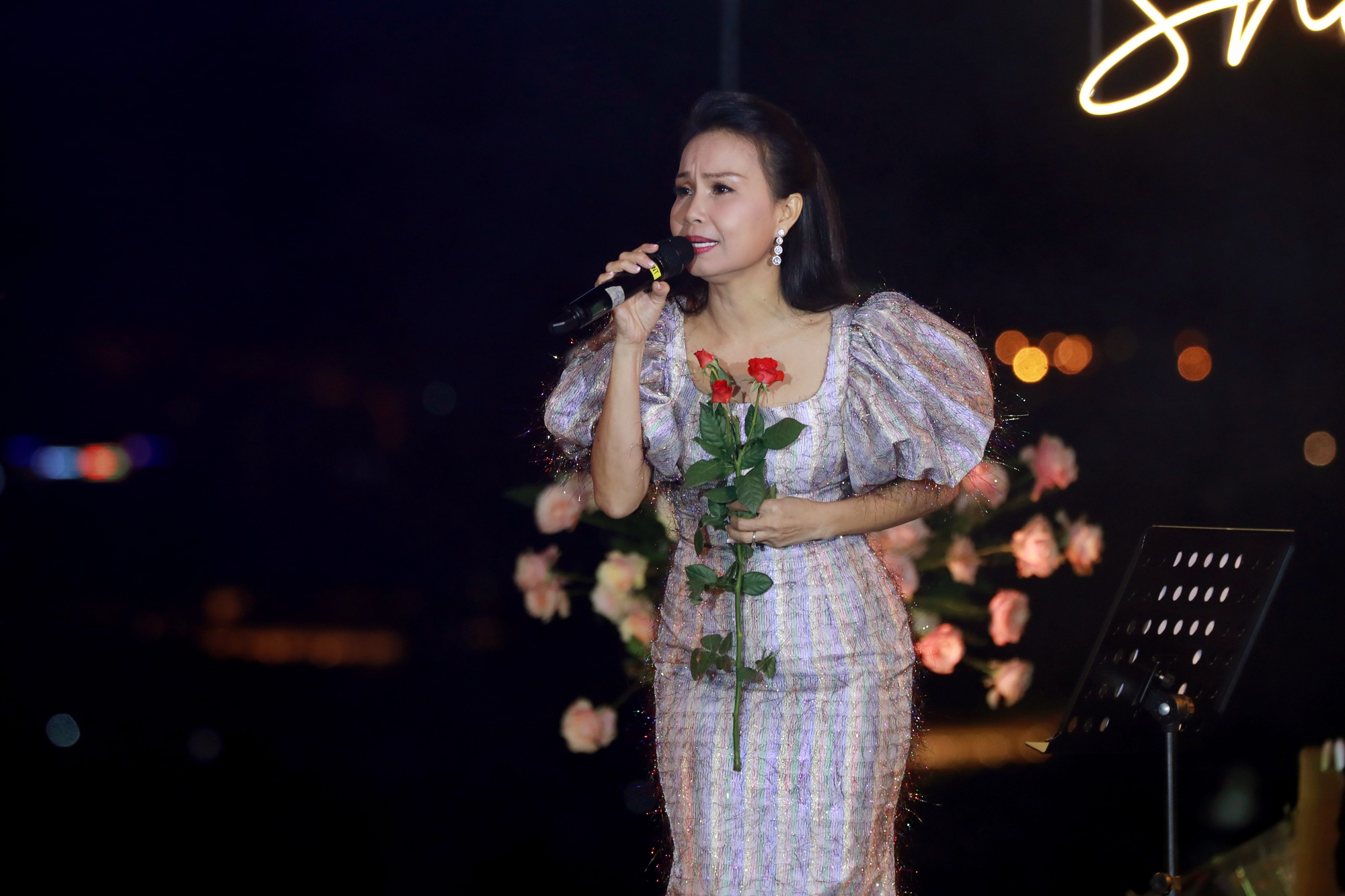 Minh Vy từng bị nhạc sĩ trách 'không đưa bài cho ngôi sao mà cho Cẩm Ly' - Ảnh 8.