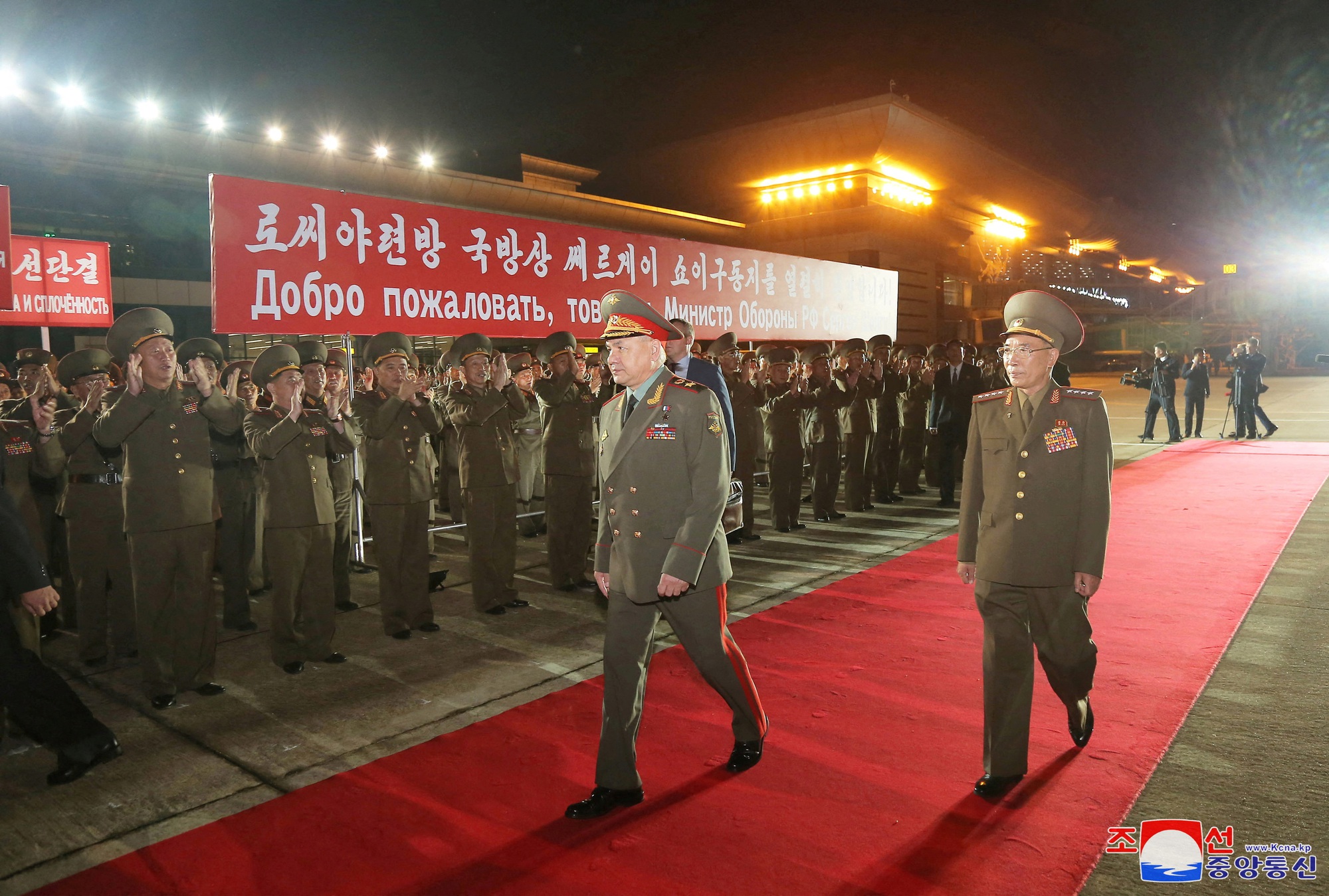 Bộ trưởng Quốc phòng Nga đến Triều Tiên - Ảnh 1.