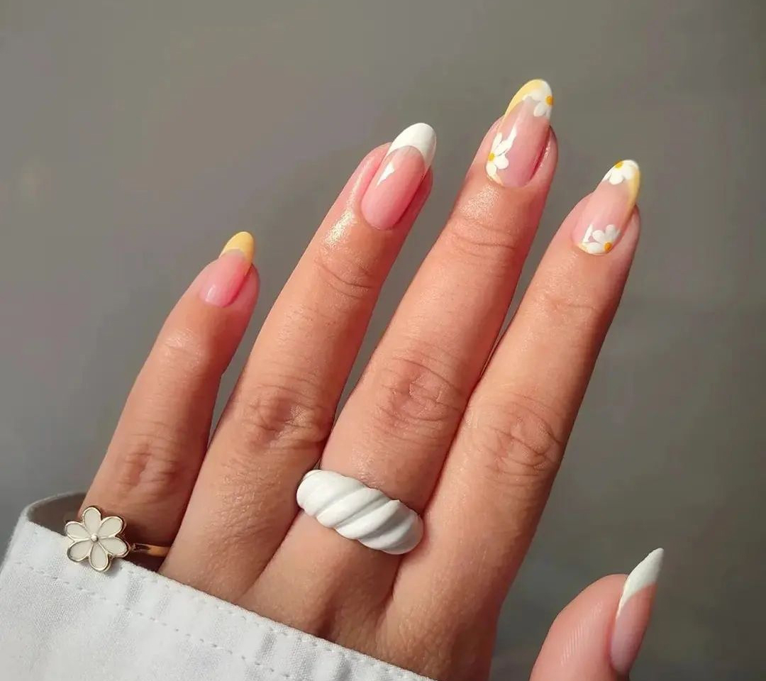GOM ORDER] Sơn móng tay WAKEMAKE Nail Gun với tone màu ngọt ngào cực thích  hợp cho mùa hè 🌞 👉🏻Giá về tay: #140K/lọ ▪️Độ bóng cao, sắc… | Instagram