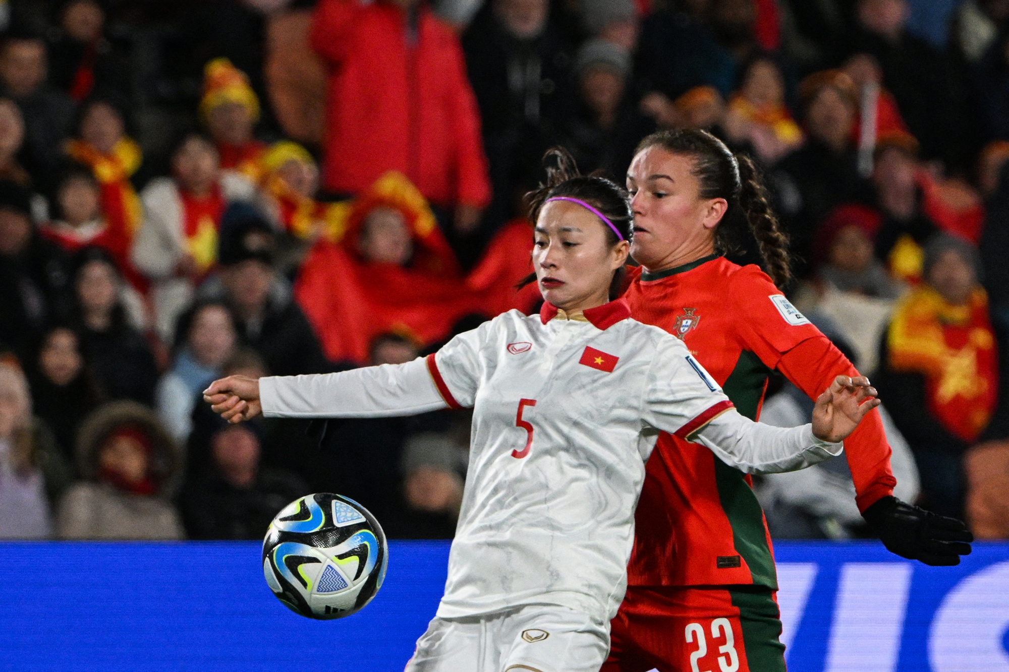 Vì sao đội tuyển nữ Việt Nam thủng lưới chóng vánh trước Bồ Đào Nha? - Ảnh 5.