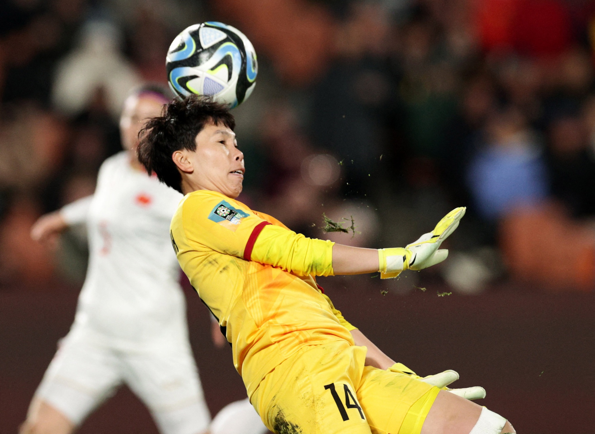 Báo Bồ Đào Nha khen ngợi thủ môn của đội tuyển nữ Việt Nam - Ảnh 2.