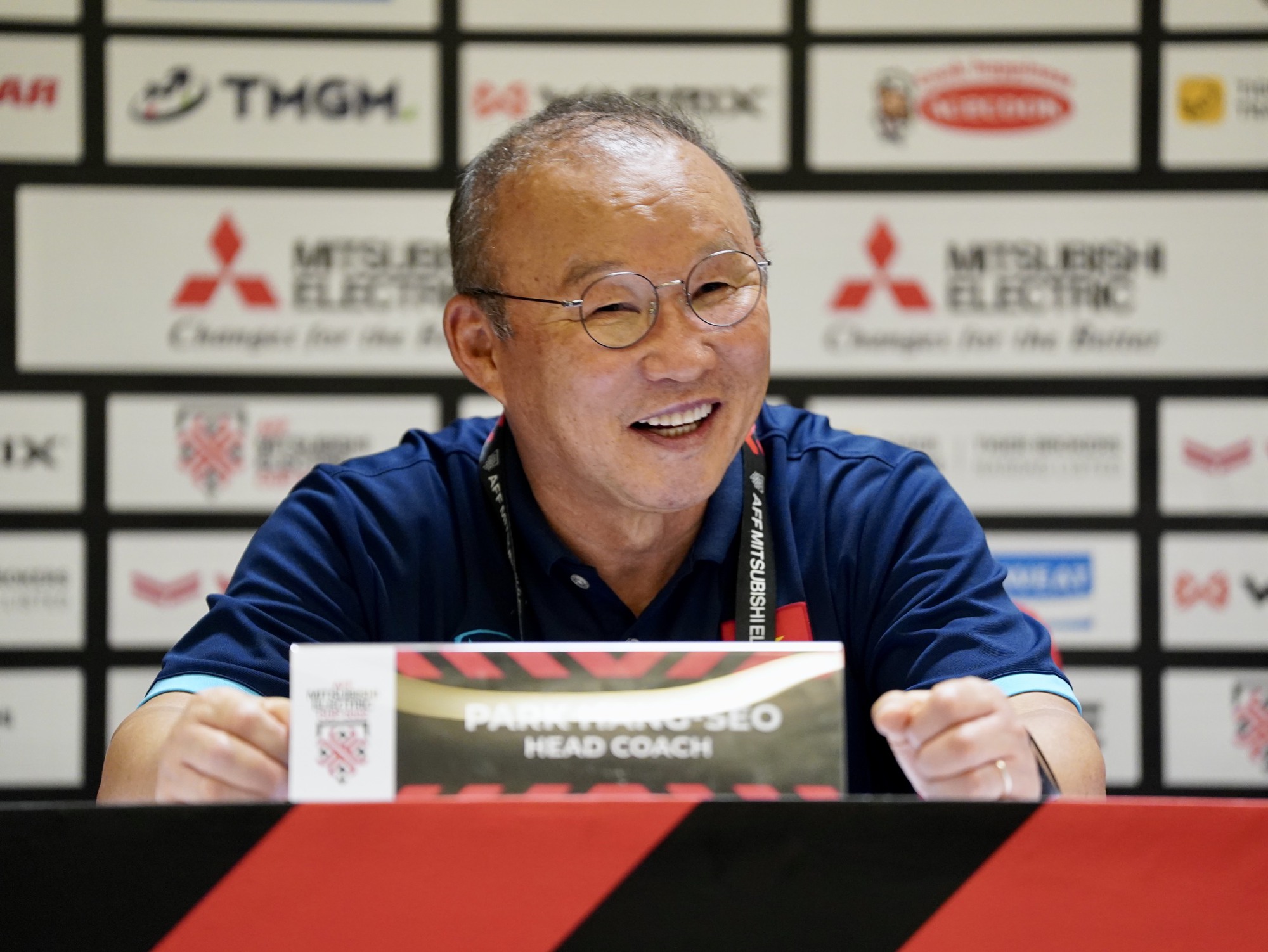 HLV Park Hang-seo cùng đội tuyển Việt Nam họp báo tại sân Gelora Bung Karno (Indonesia) tại AFF Cup 2022