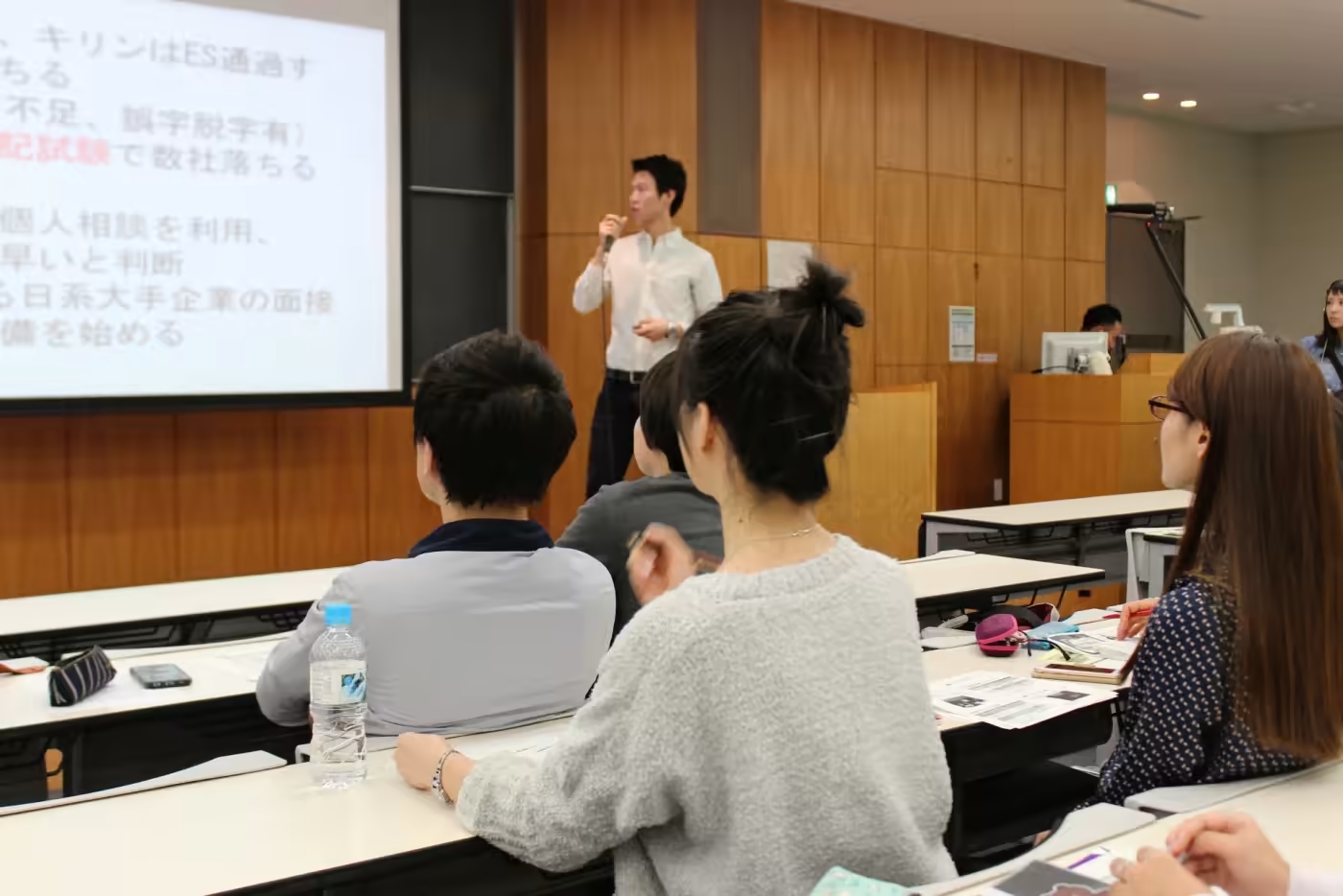 Nhật Bản mở rộng cơ hội việc làm cho các du học sinh nghề - Ảnh 1.