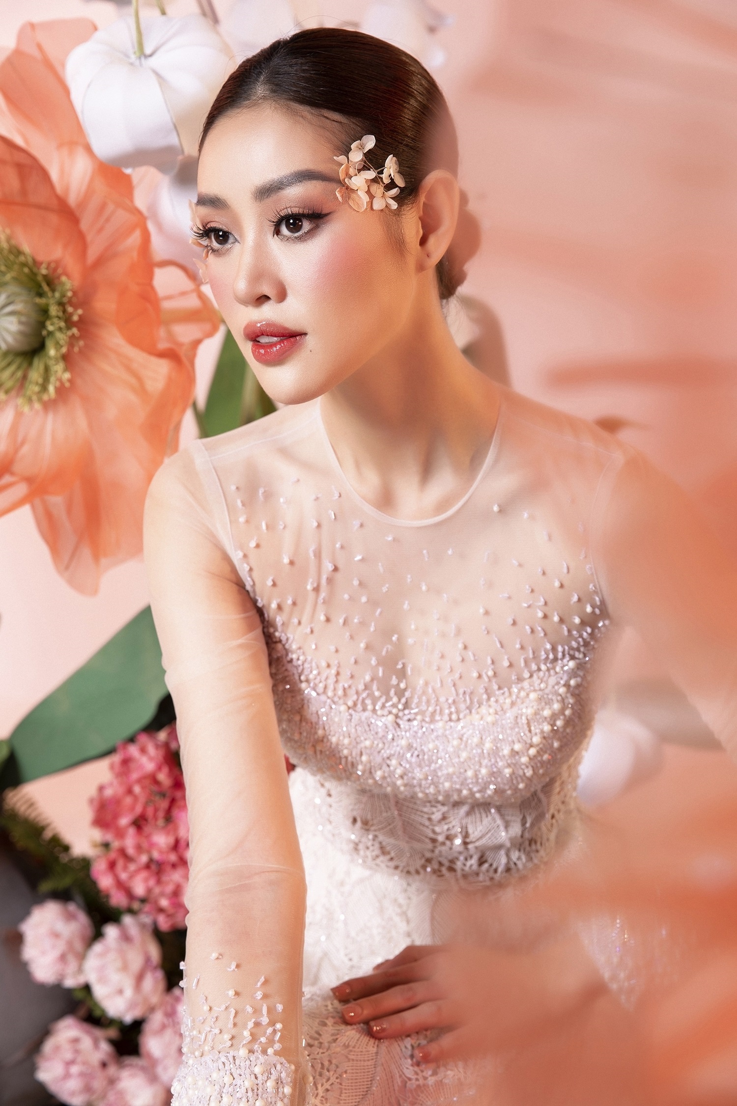 Hoa hậu Khánh Vân không đặt nặng cát sê khi diễn áo dài cho NTK Minh Châu - Ảnh 6.