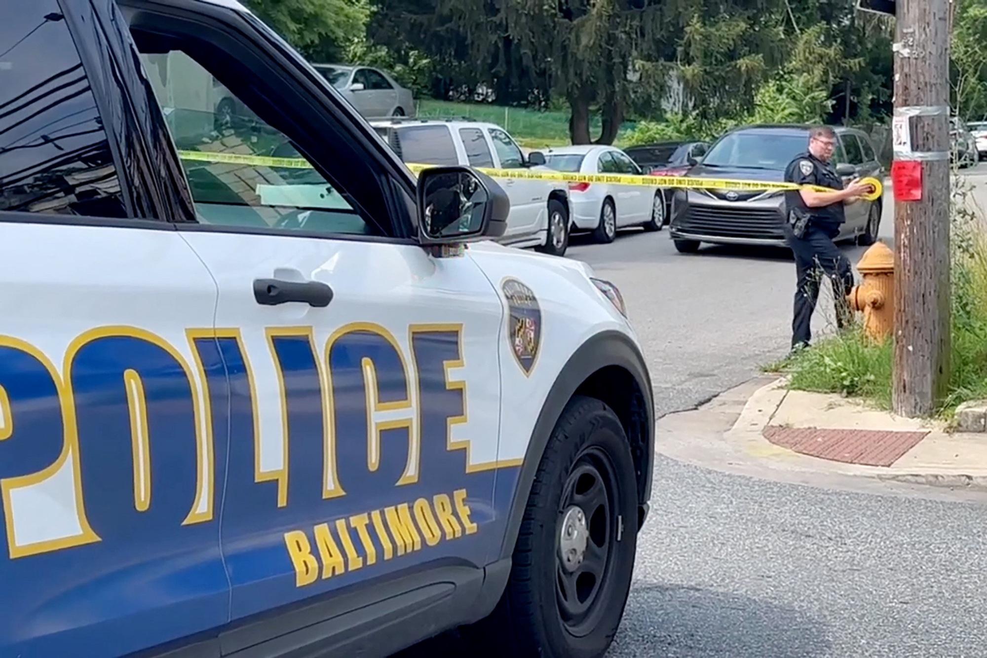 Cảnh sát truy lùng nghi phạm xả súng hàng loạt ở Baltimore - Ảnh 1.