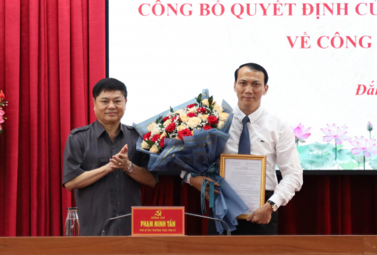 Đắk Lắk: Bí thư huyện được điều giữ chức Chánh văn phòng Tỉnh ủy - Ảnh 1.