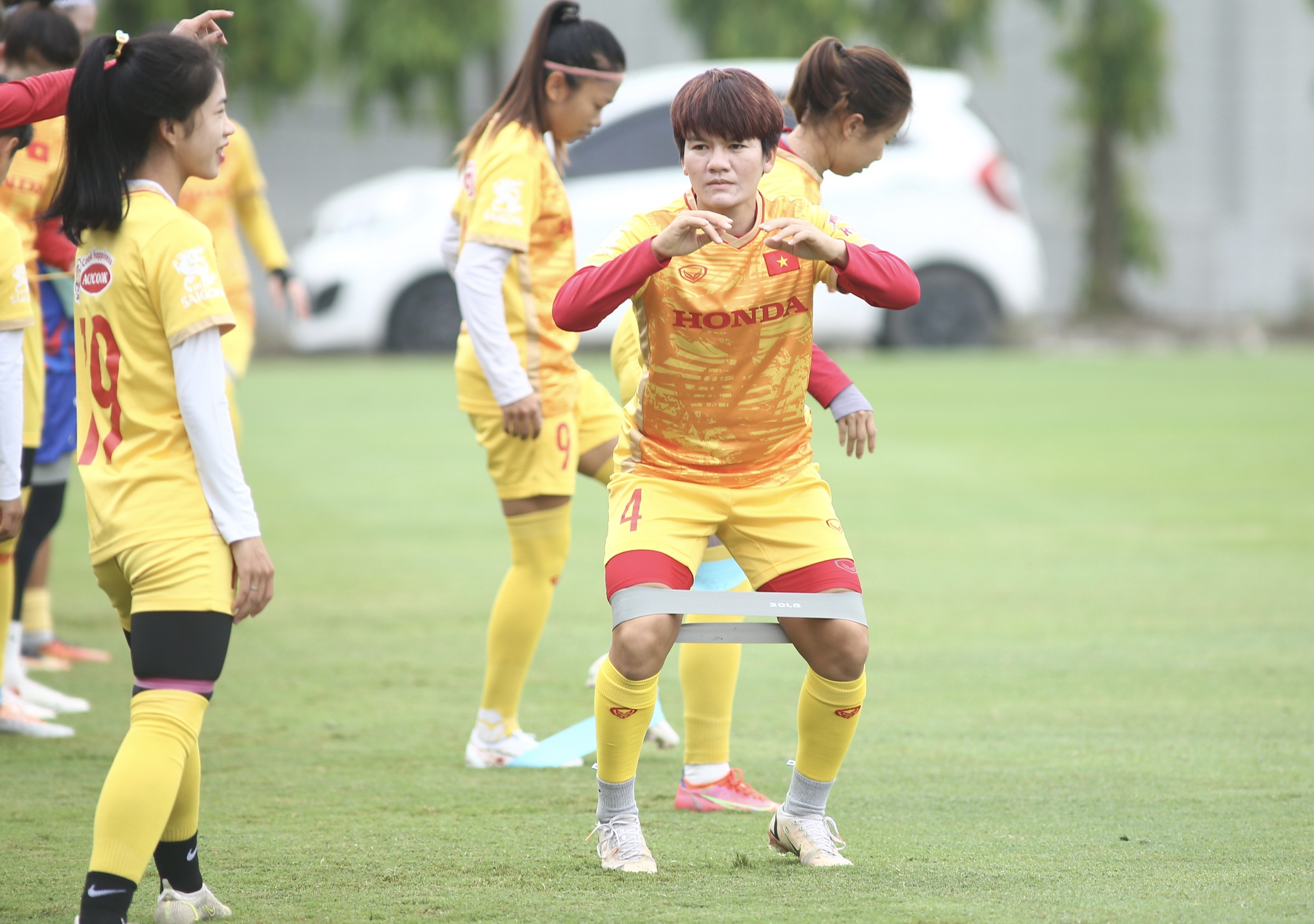 Đội tuyển nữ Việt Nam rèn quân chờ World Cup, còn thiếu 2 cầu thủ - Ảnh 3.