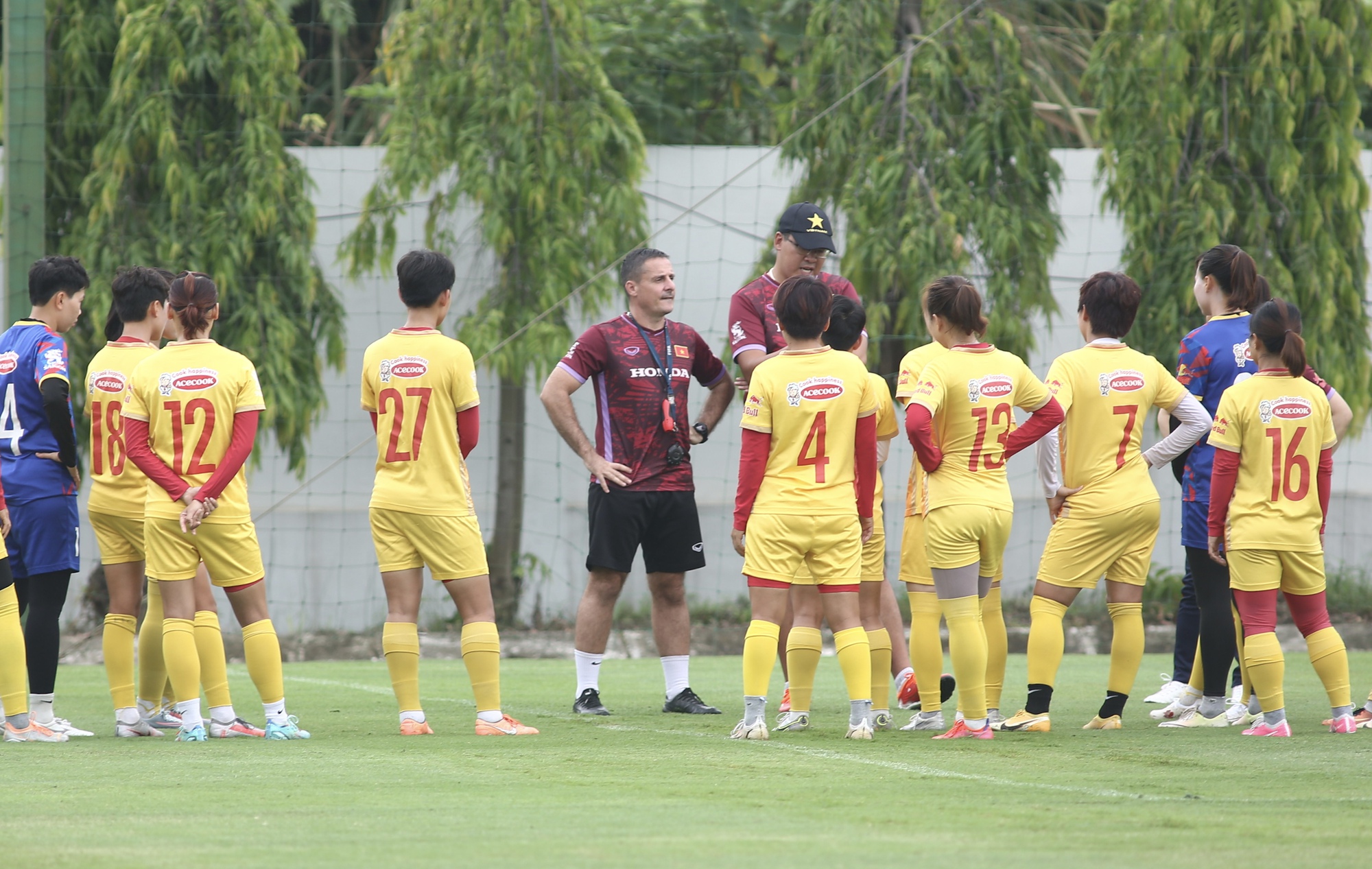 Đội tuyển nữ Việt Nam rèn quân chờ World Cup, còn thiếu 2 cầu thủ - Ảnh 7.