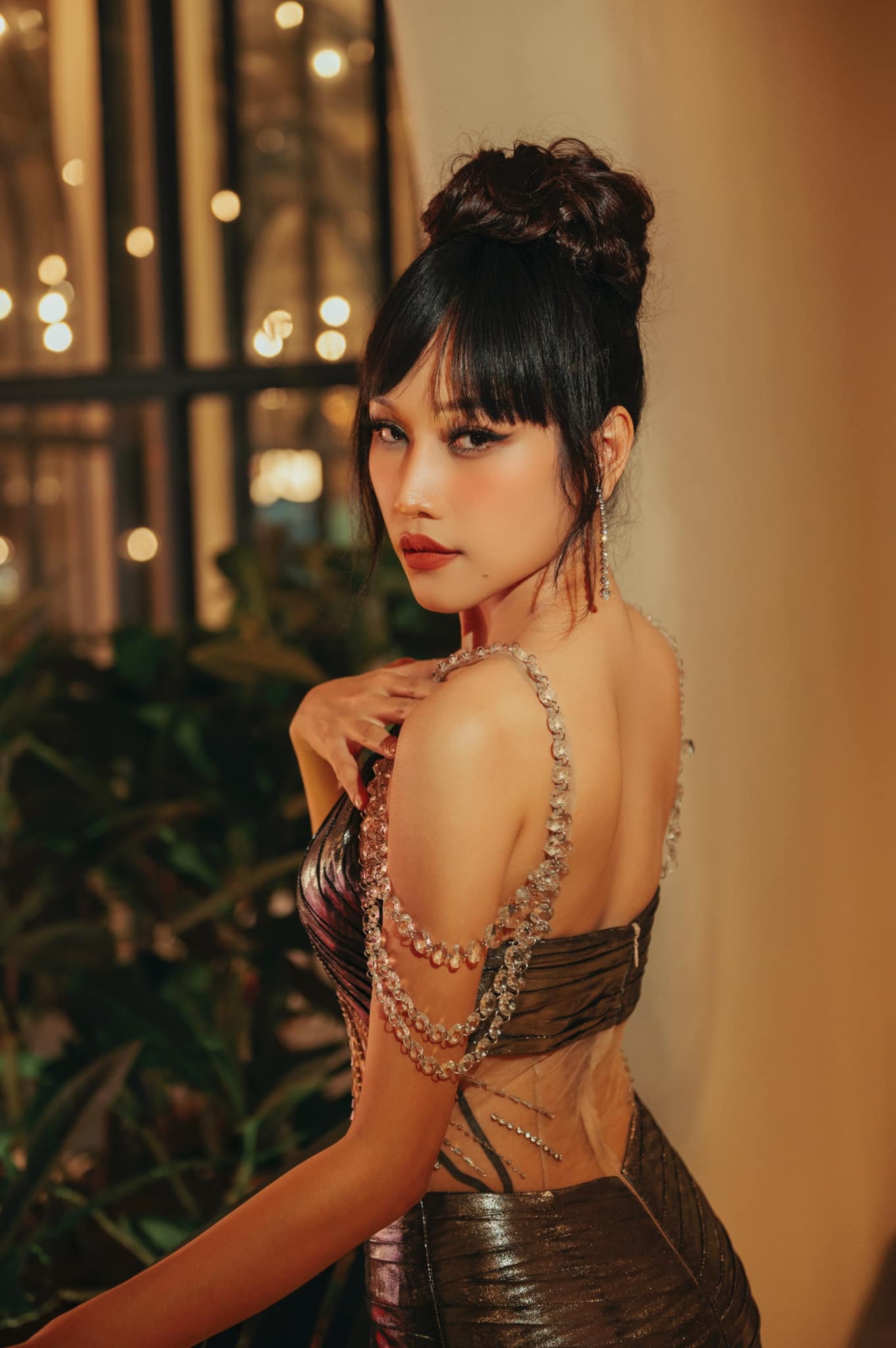 Thí sinh có màn hô tên ấn tượng tại Hoa hậu Hòa bình Việt Nam 2023 - Ảnh 5.