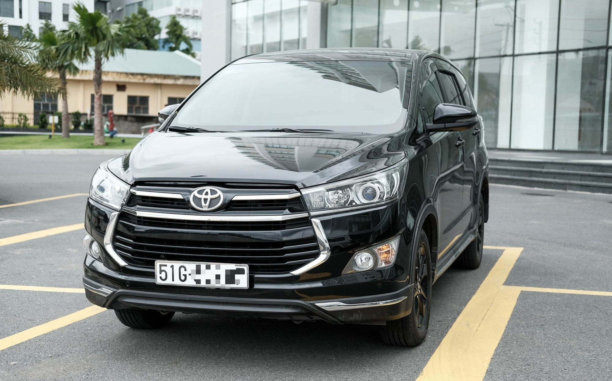 Xe cũ Toyota Innova Venturer tại Việt Nam, tưởng quen mà lạ - Ảnh 1. Xe cũ Toyota Innova Venturer tại Việt Nam, tưởng quen mà lạ - Ảnh 1.