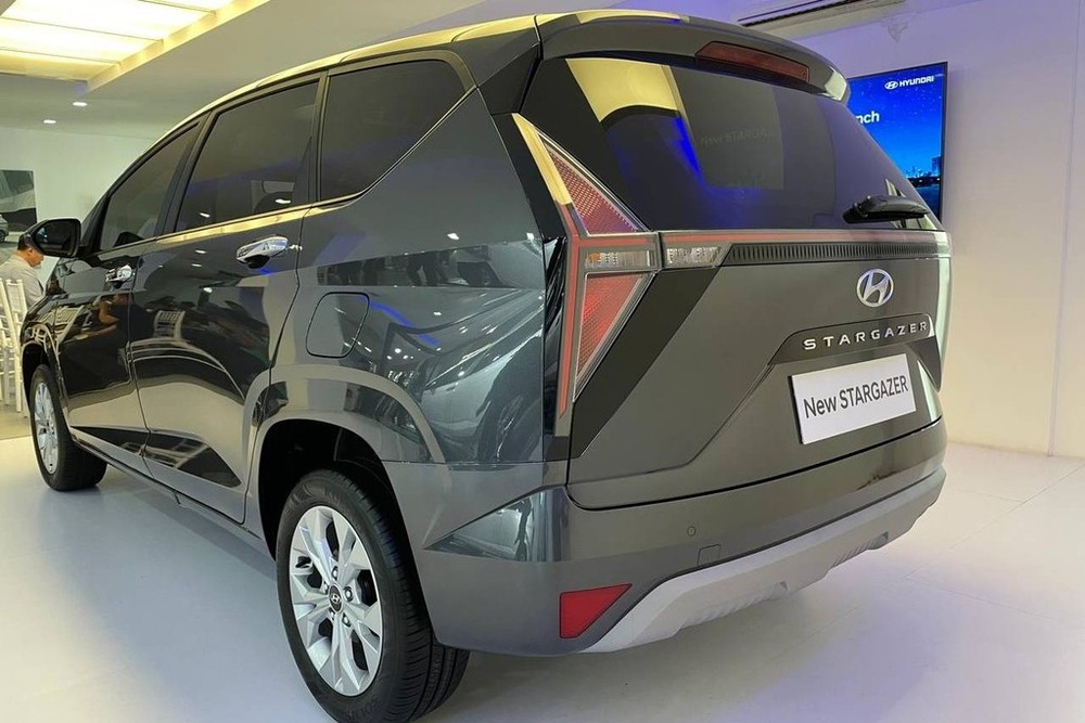 Hyundai Stargazer 2023 bổ sung phanh tay điện tử 'đấu' Mitsubishi Xpander   - Ảnh 4.