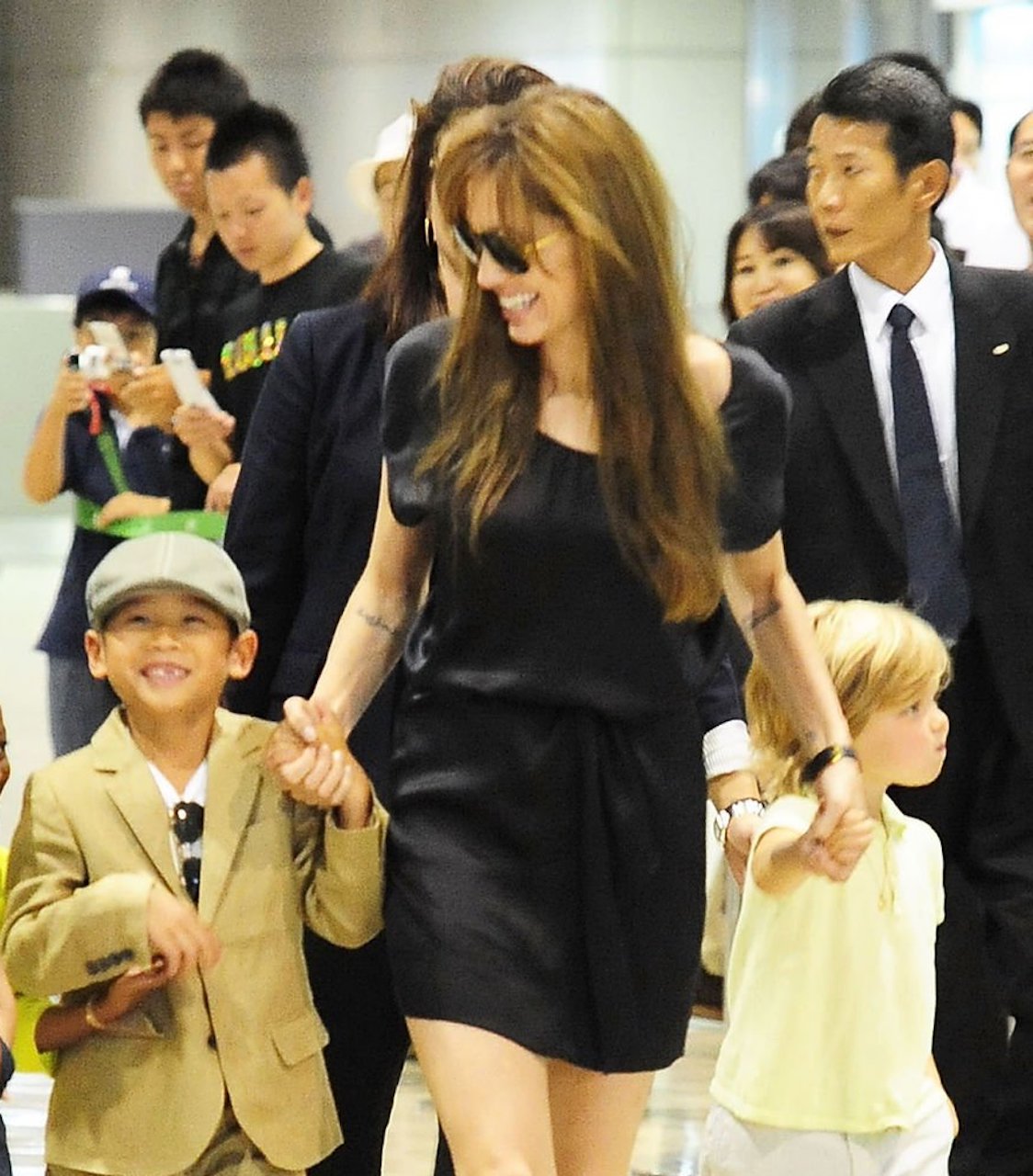 The private life of the Vietnamese-born son of Angeline Jolie - Brad Pitt - Photo 11.