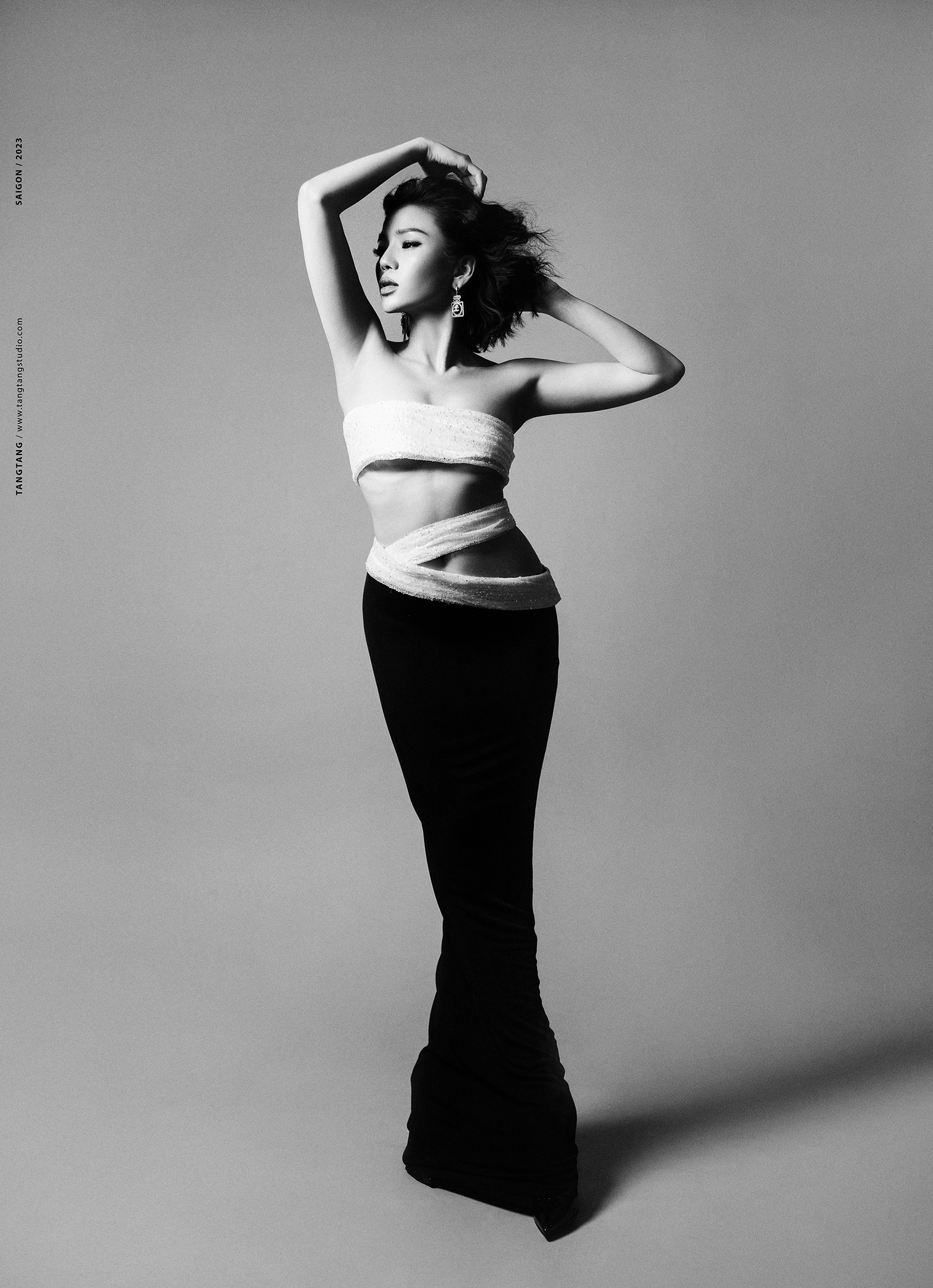 Lệ Quy&ecirc;n tung bộ ảnh n&oacute;ng bỏng khoe v&ograve;ng eo 'con kiến' - Ảnh 2.