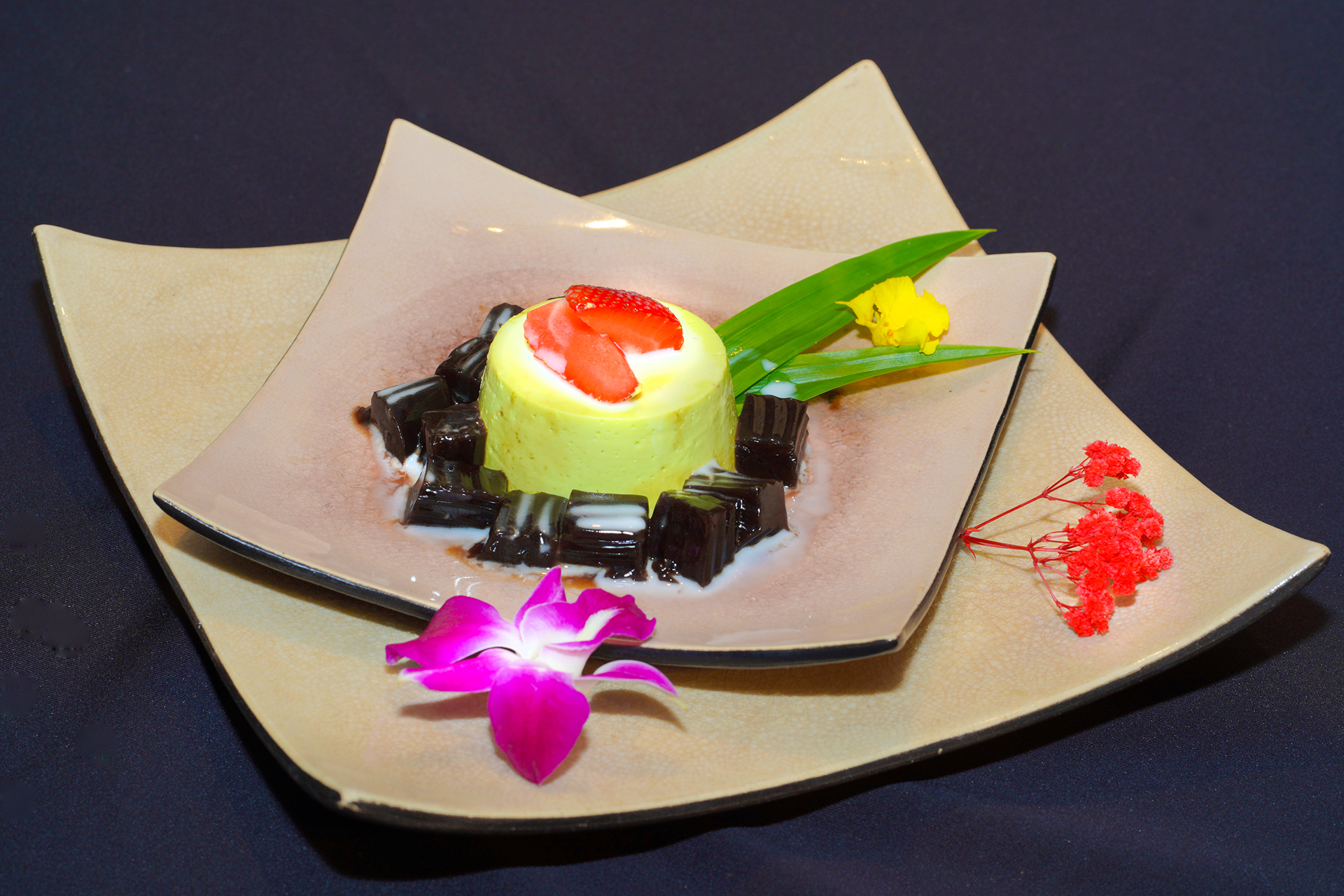 Avocado-Kräutergelee-Dessert Chè bơ cao quy linh