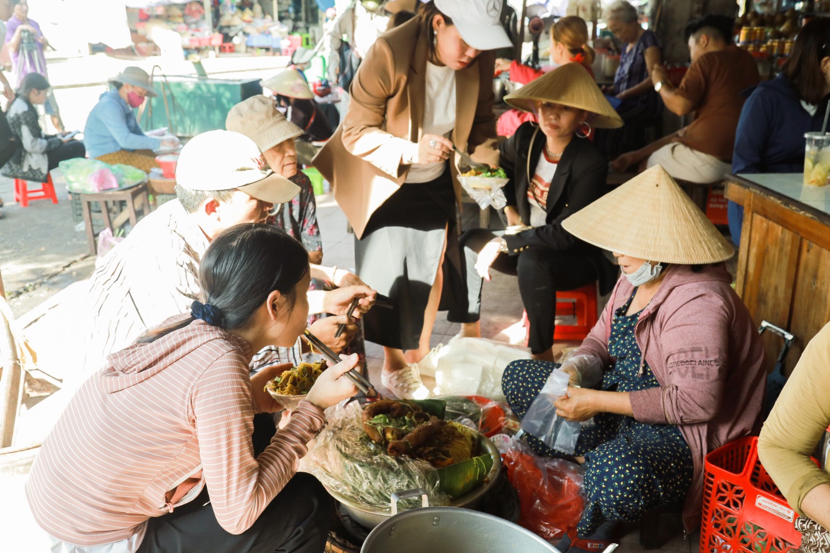 Ghé thăm 'nhà hàng buffet' to nhất tỉnh Quảng Trị - Ảnh 2.