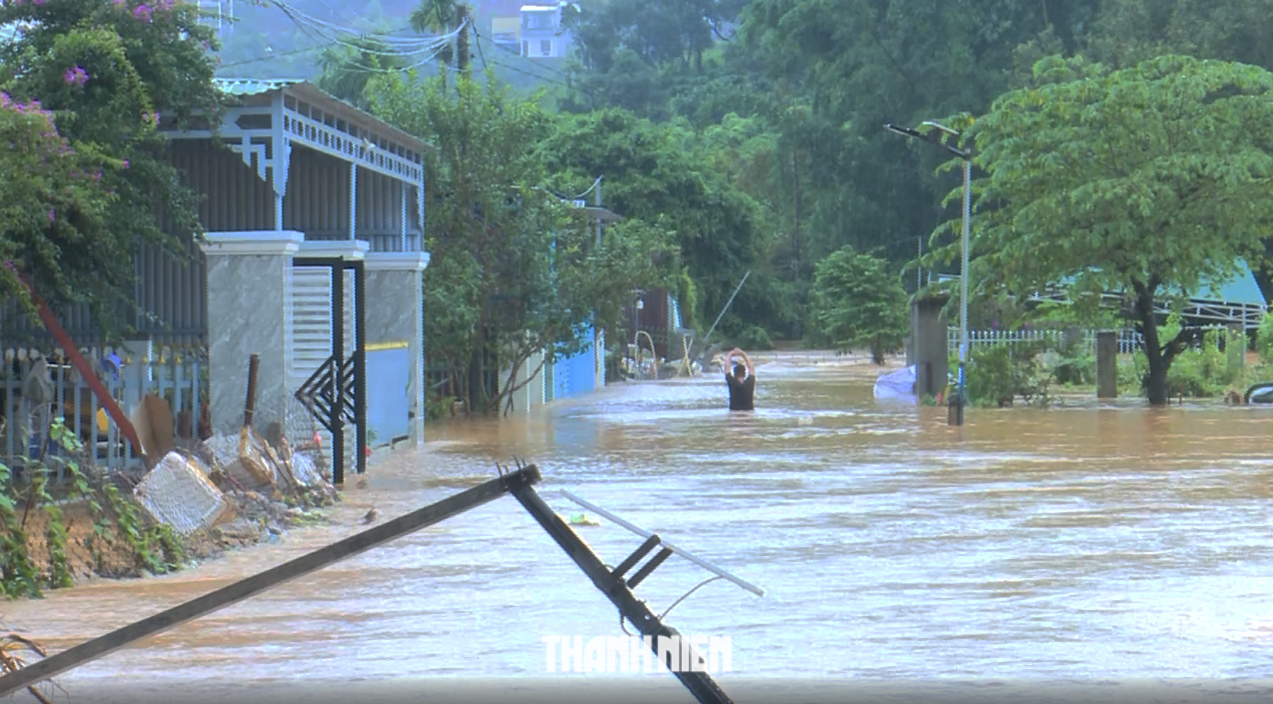Đắk Nông: Hàng loạt nơi bị sạt lở, hàng trăm héc ta cây trồng bị ngập lụt - Ảnh 2.