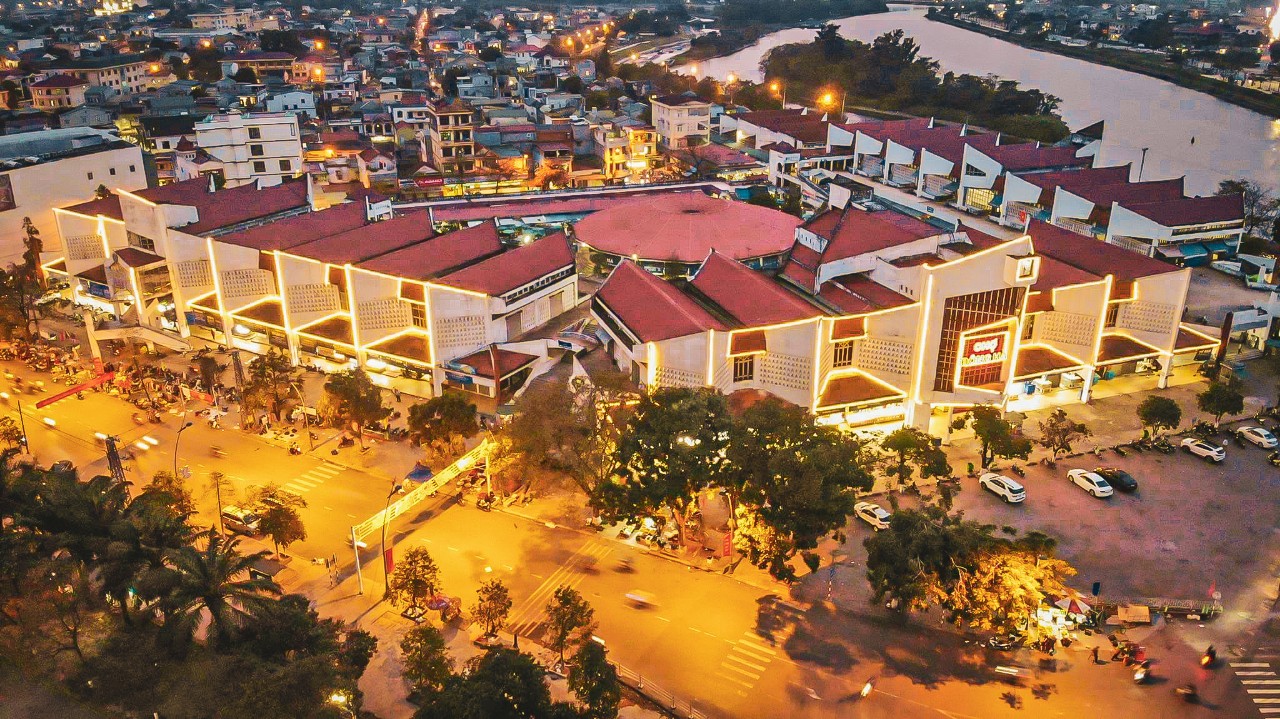 Ghé thăm 'nhà hàng buffet' to nhất tỉnh Quảng Trị - Ảnh 1. Ghé thăm 'nhà hàng buffet' to nhất tỉnh Quảng Trị - Ảnh 1.