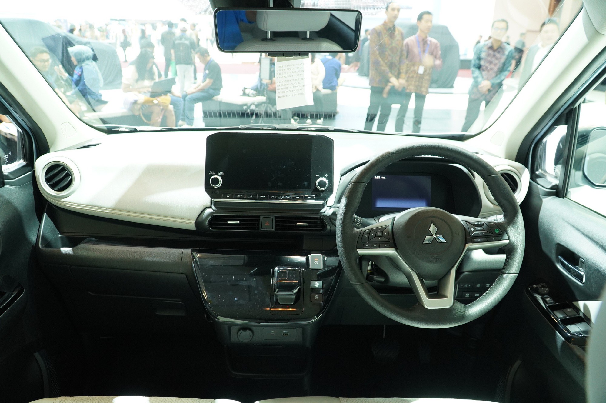 Cận cảnh xe điện Mitsubishi eK X EV có khả năng về Việt Nam   - Ảnh 6.