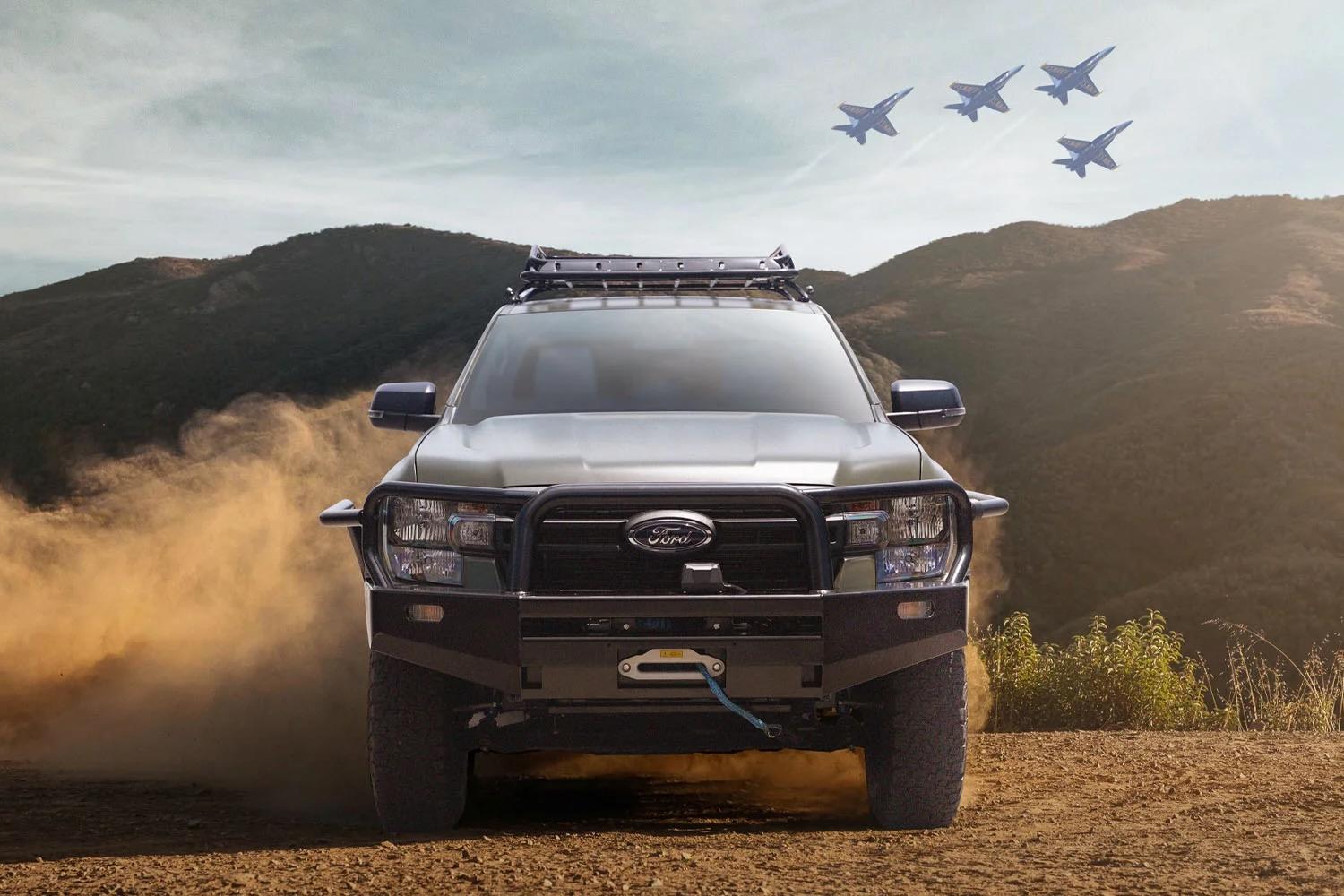 Ford Ranger lắp thêm động cơ điện, chạy được 20 km khi sạc đầy - Ảnh 1. Ford Ranger lắp thêm động cơ điện, chạy được 20 km khi sạc đầy - Ảnh 1.