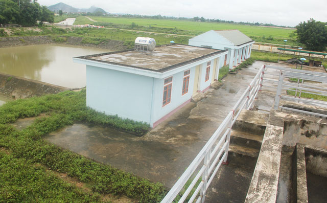 Công trình tiền tỉ bỏ hoang: Lãng phí khủng khiếp, không thua gì tham nhũng - Ảnh 1.