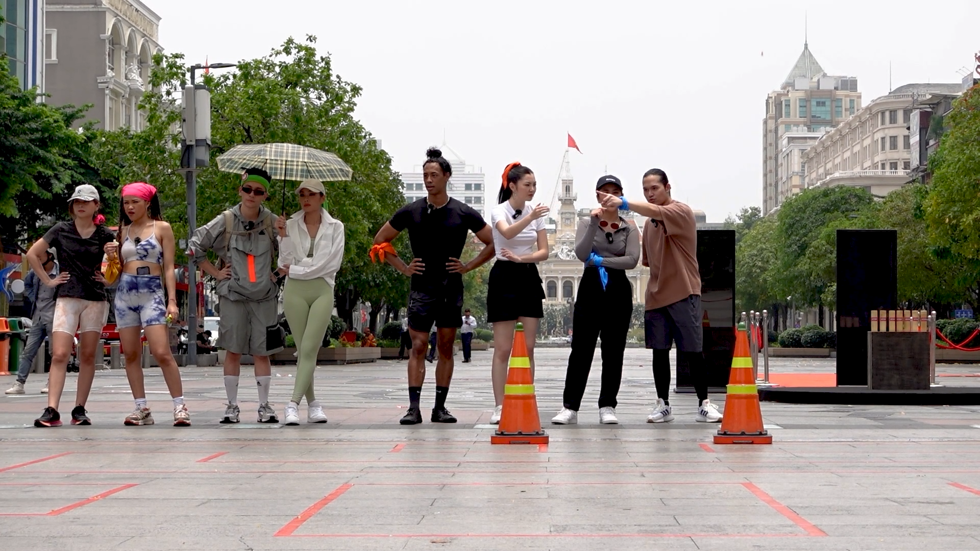 Τι κάνουν οι Tran Thanh, Hari Won, Ky Duyen και Minh Trieu στο  Trấn Thành, Hari Won, Kỳ Duyên, Minh Triệu làm gì trong 'Hành trình kỳ thú' - Ảnh 2.