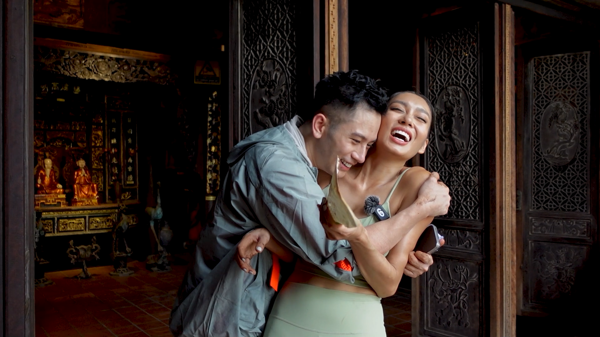 Τι κάνουν οι Tran Thanh, Hari Won, Ky Duyen και Minh Trieu στο  Trấn Thành, Hari Won, Kỳ Duyên, Minh Triệu làm gì trong 'Hành trình kỳ thú' - Ảnh 9.