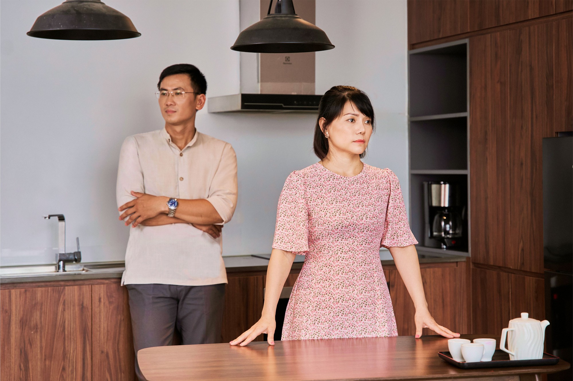 Ιστορία της σεζόν Vu Lan: Θεραπεύοντας τη σχέση πεθεράς και νύφης - Φωτογραφία 2. Chuyện mùa Vu Lan: Hàn gắn mối quan hệ mẹ chồng - nàng dâu - Ảnh 2.