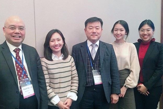 Lê Hồng Vân cùng nhóm sinh viên Y Khoa TTU thực tập và giao lưu văn hoá tại Hàn Quốc