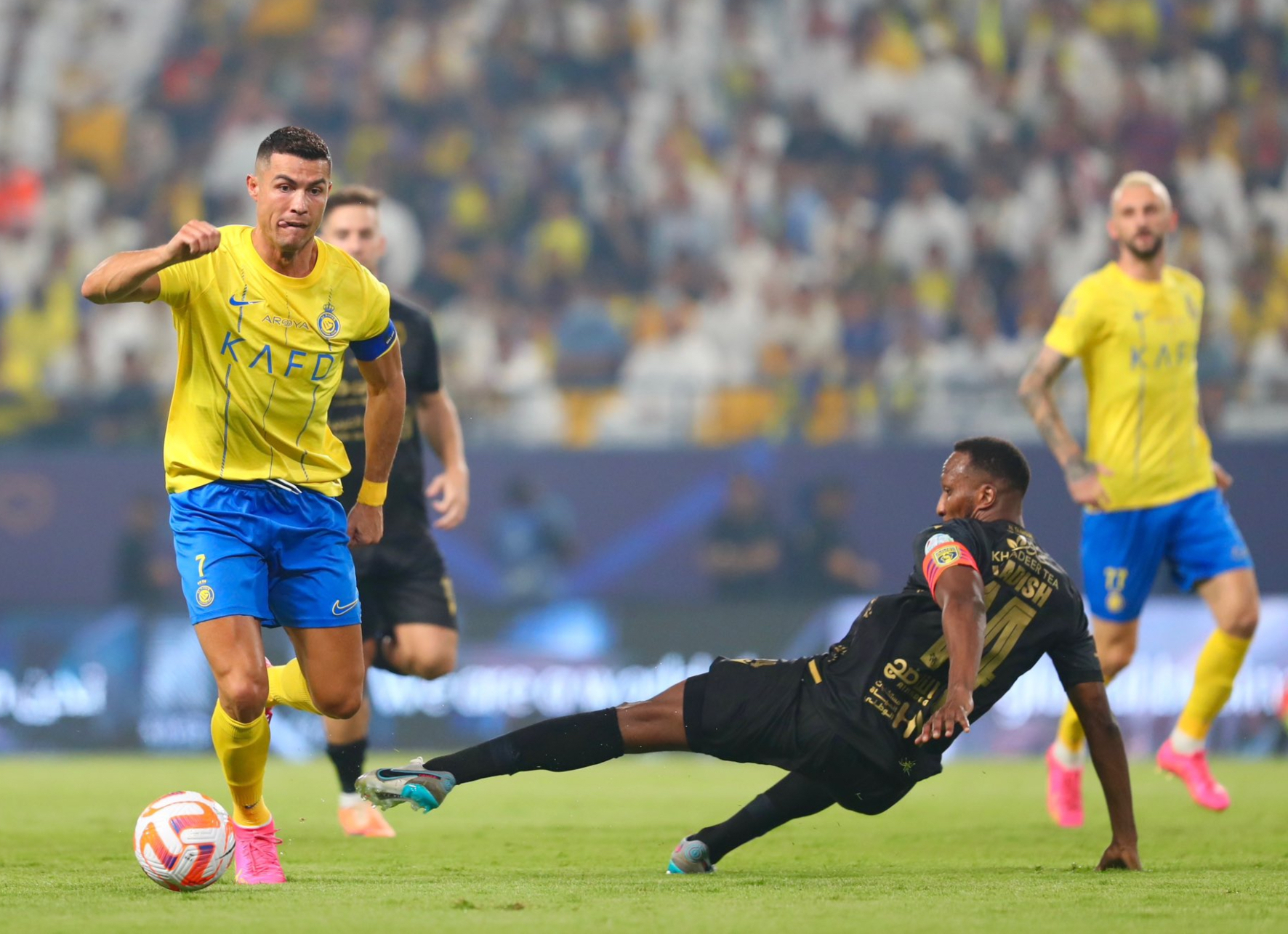 Cristiano Ronaldo im lặng sau 2 trận thua liên tiếp của Al Nassr tại Saudi Pro League