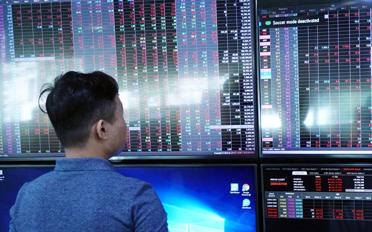 Ai đã mua vào hơn 2 tỉ cổ phiếu trong phiên VN-Index bốc hơi trên 55 điểm? - Ảnh 1. Ai đã mua vào hơn 2 tỉ cổ phiếu trong phiên VN-Index bốc hơi trên 55 điểm? - Ảnh 1.