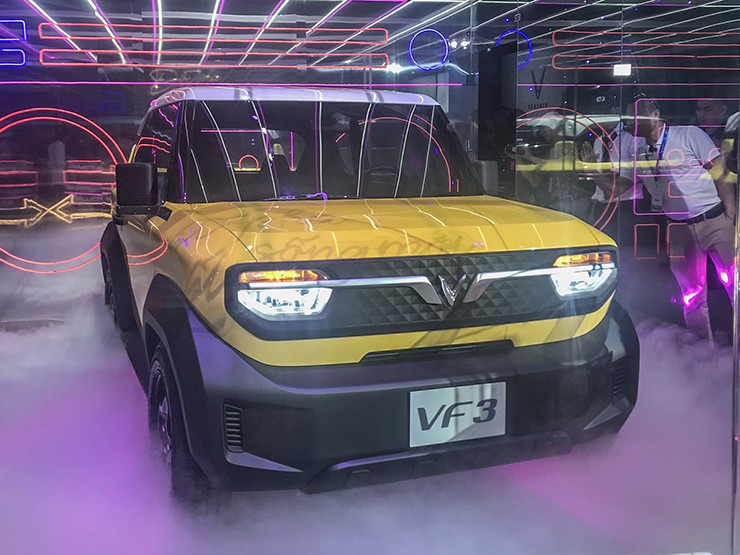Chi tiết 'lạ' trên VinFast VF 3 trưng bày ở TPHCM - Ảnh 3. Chi tiết 'lạ' trên VinFast VF 3 trưng bày ở TPHCM - Ảnh 3.