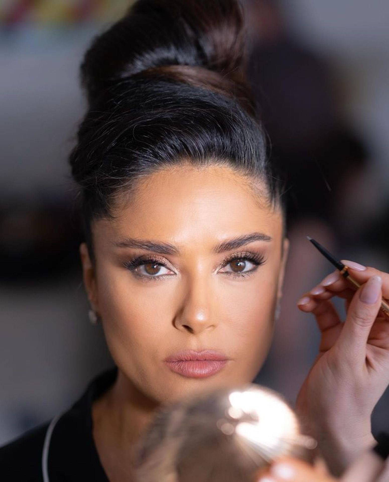 Sắc vóc bốc lửa của Salma Hayek ở tuổi U.60 - Ảnh 2.